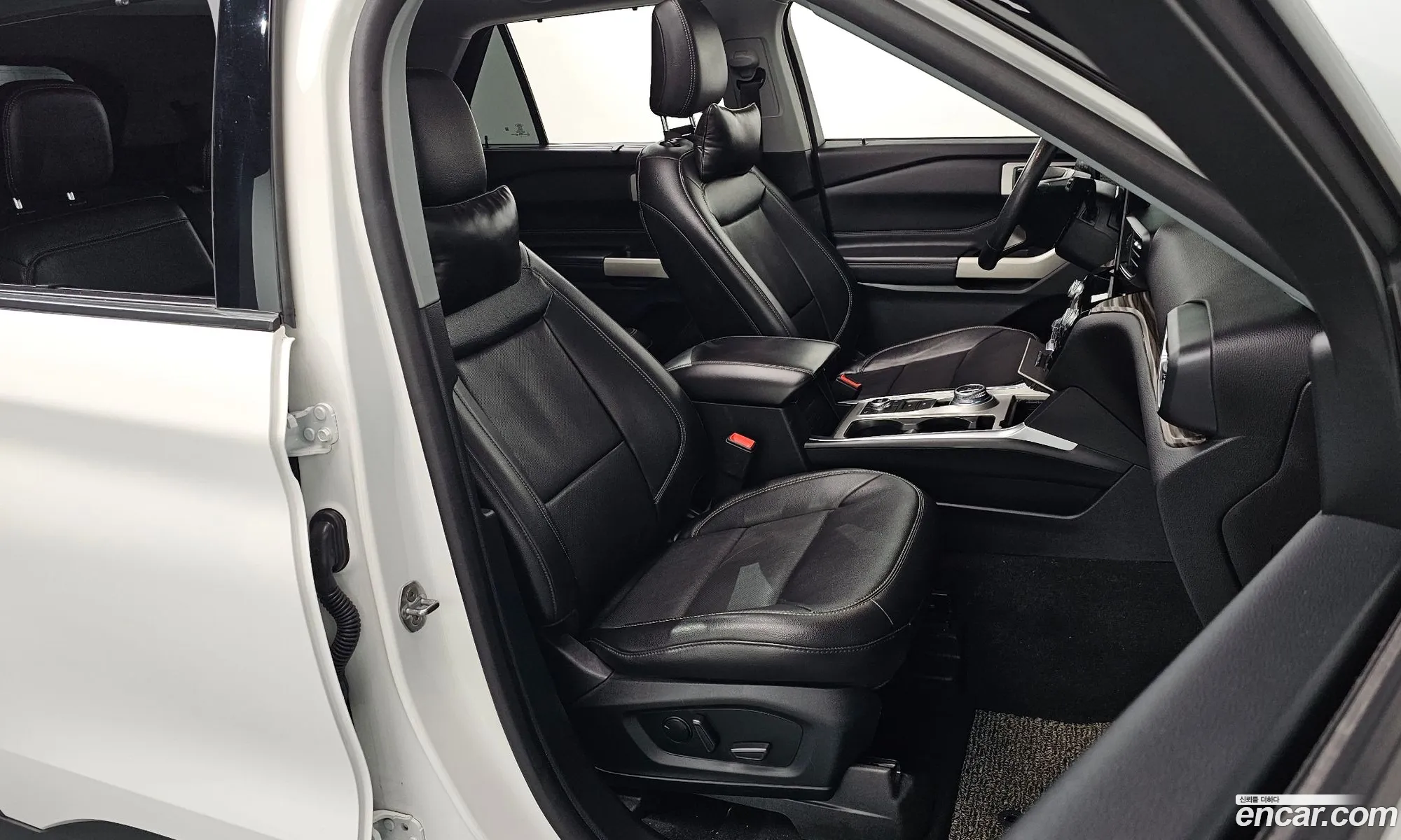 Ford Explorer 6th Gen 2021 1FMSK8FH8MGB26744 — 29