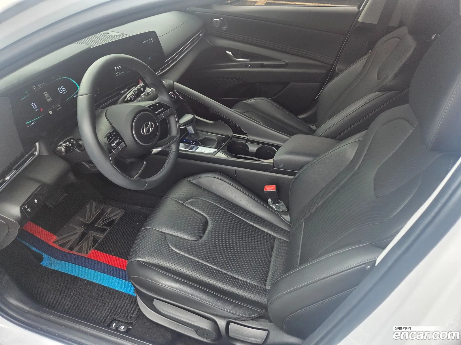 Hyundai Elantra 2025 — 15