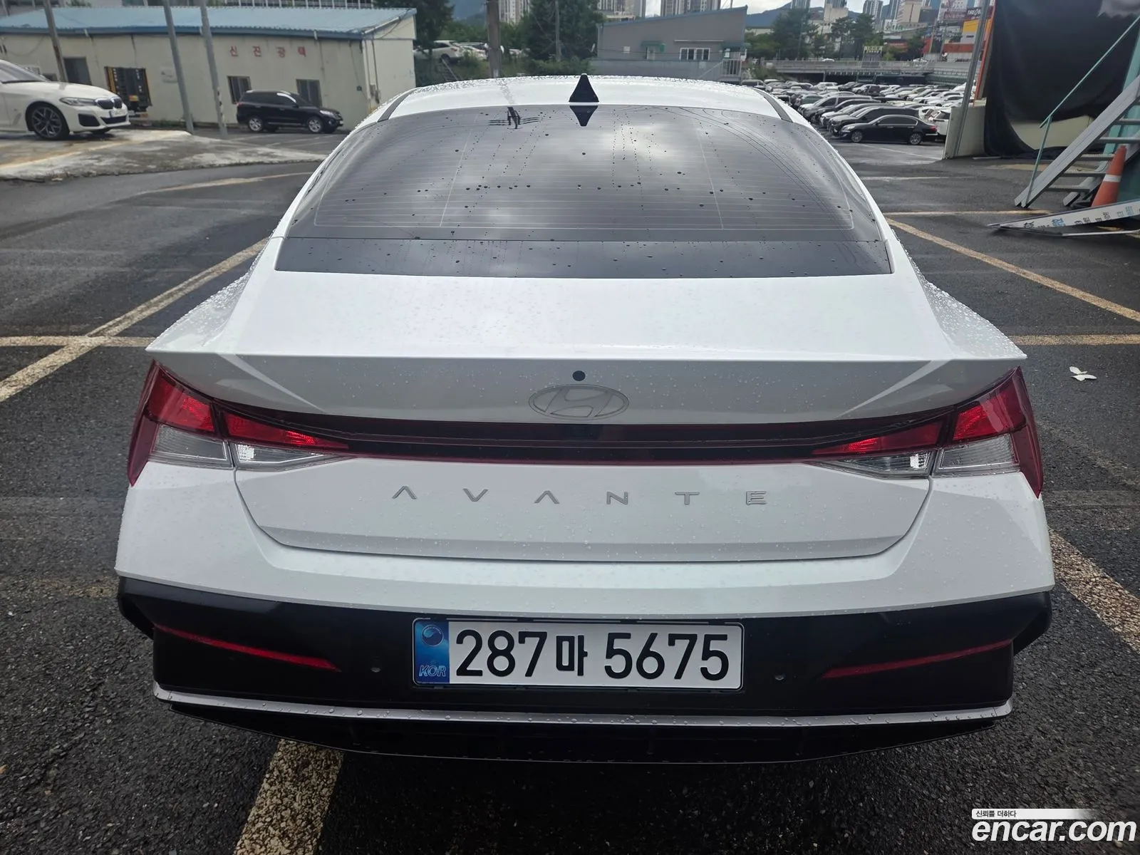 Hyundai Elantra 2025 — 10