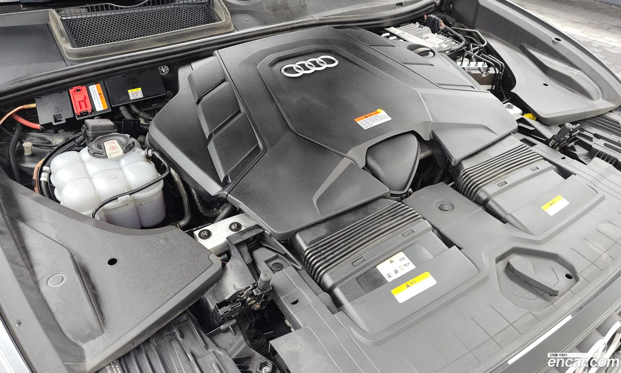 Audi Q8 2021 WAUZZZF13MD017100 — 9
