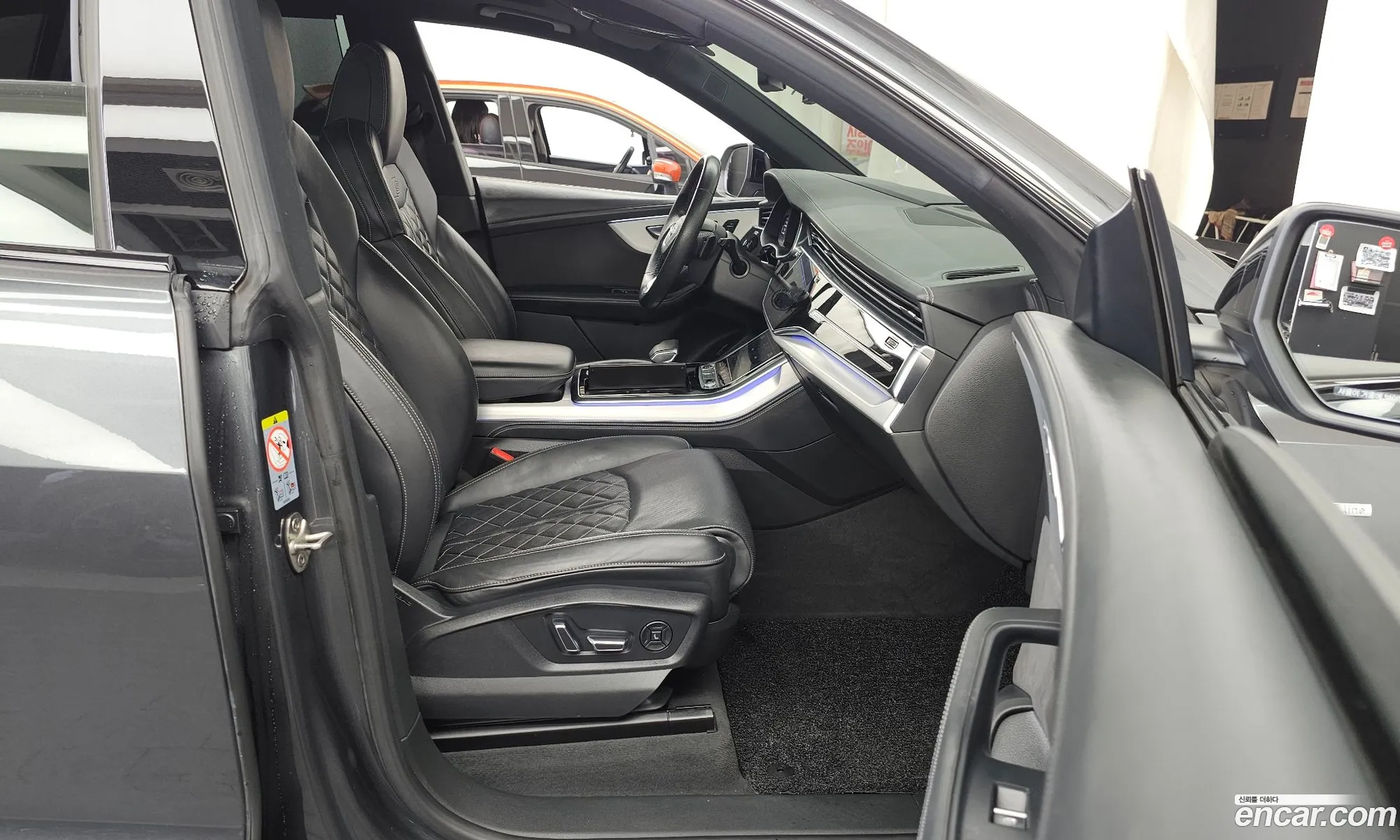 Audi Q8 2021 WAUZZZF13MD017100 — 13