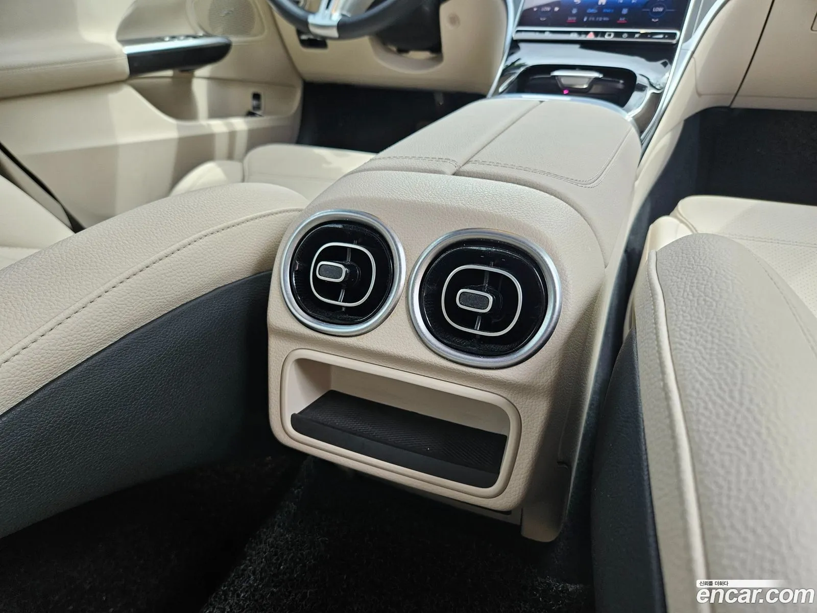 Mercedes-Benz C-Class W206 2024 — 19