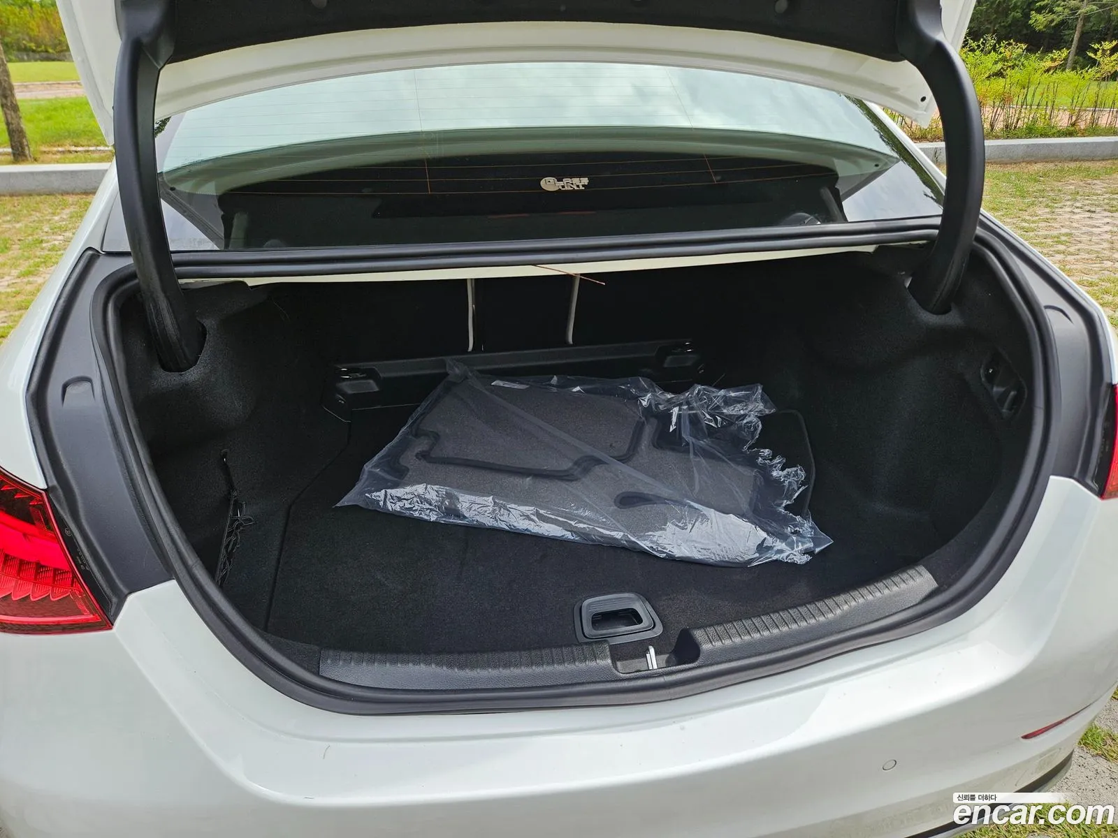 Mercedes-Benz C-Class W206 2024 — 14