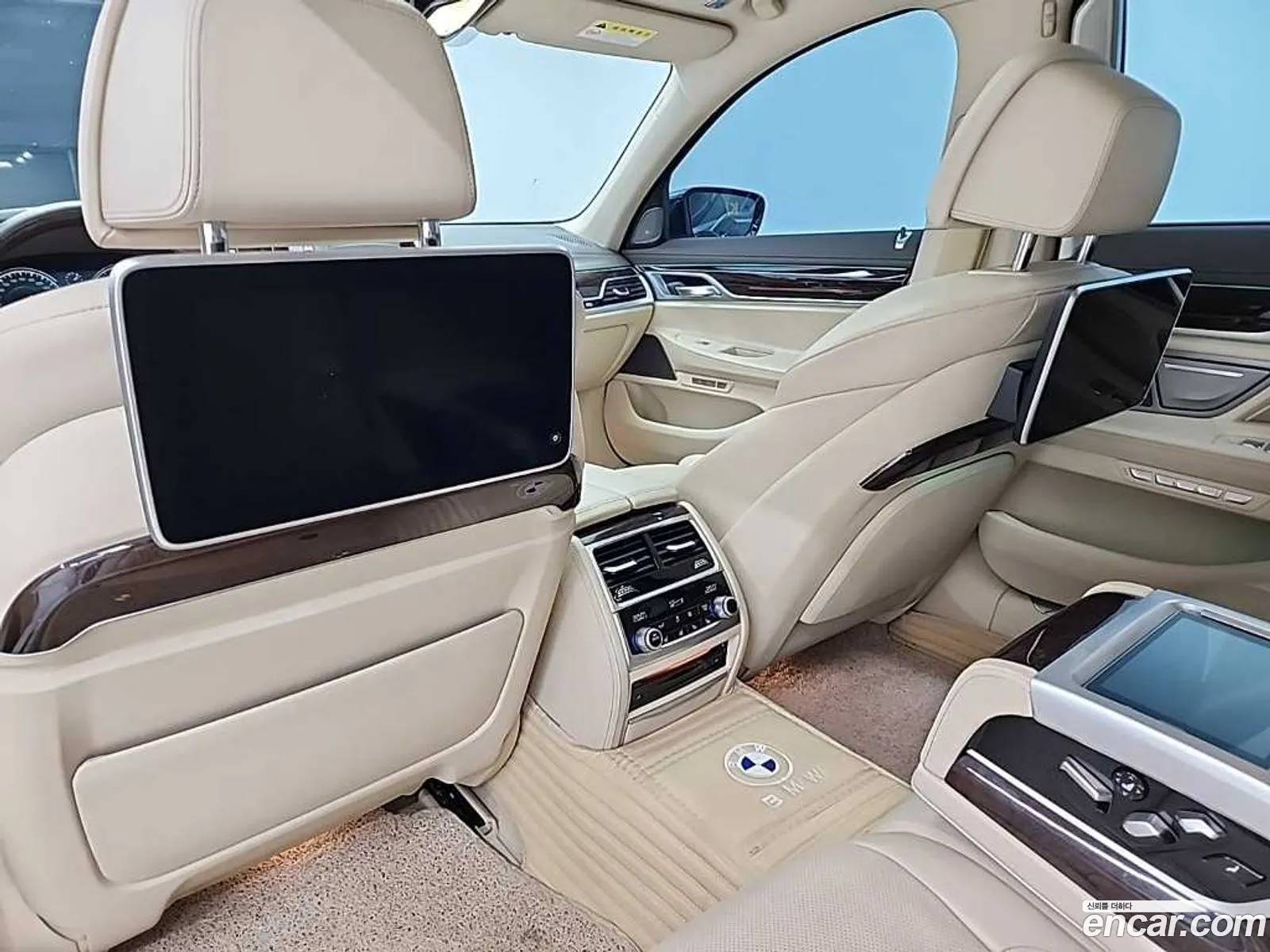 BMW 7 Series 2015 — 7