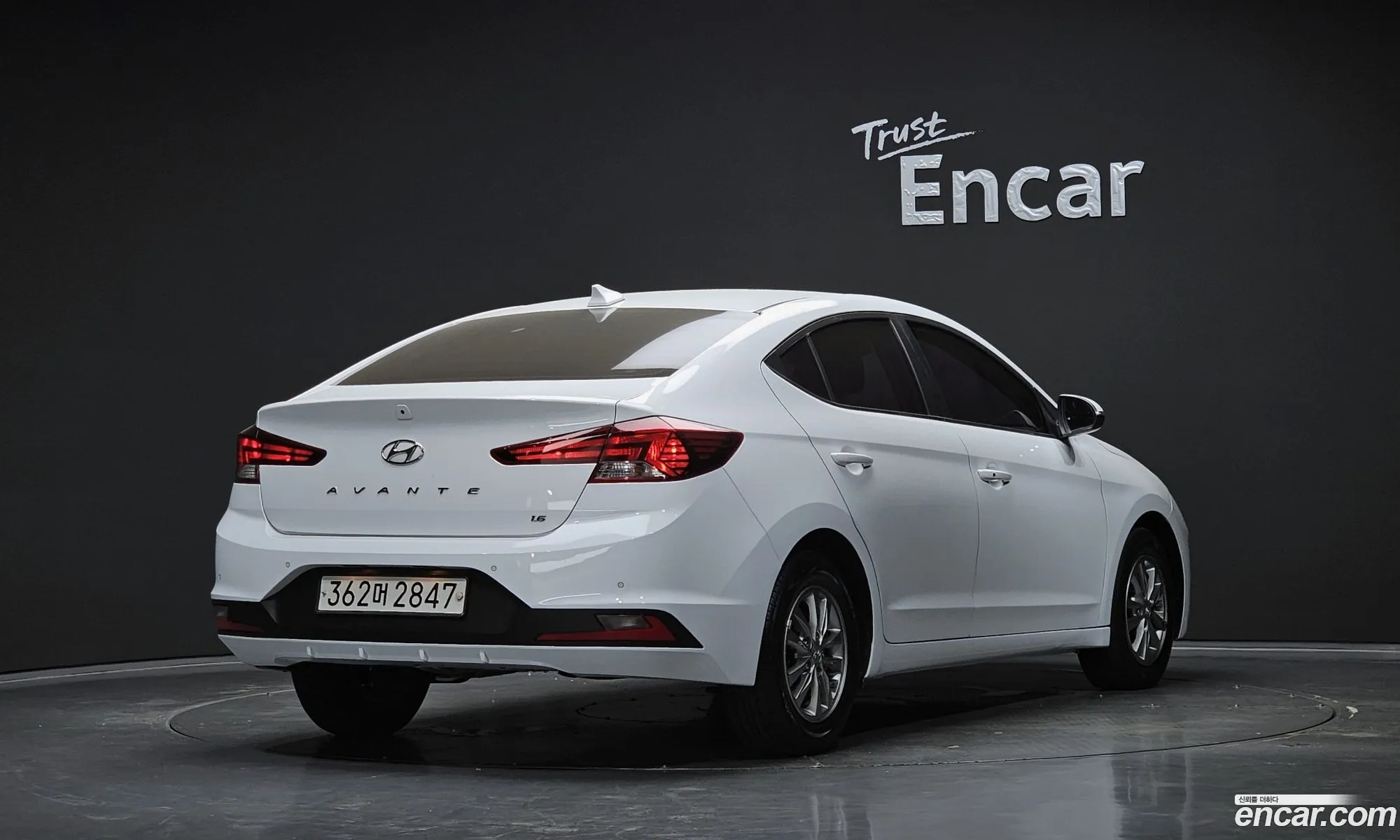 Hyundai Elantra AD 2020 — 18