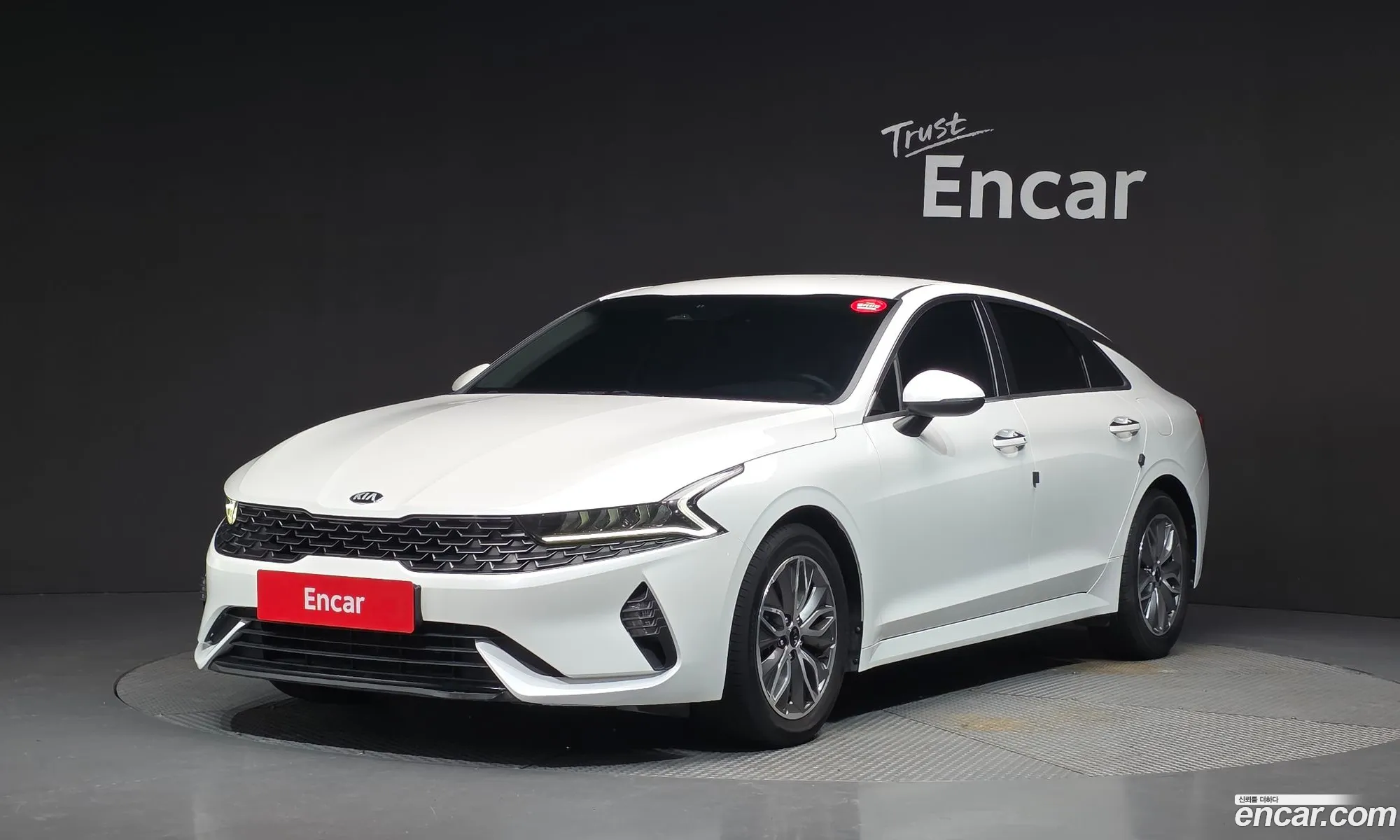 Kia K5 Hybrid 2021 — 12
