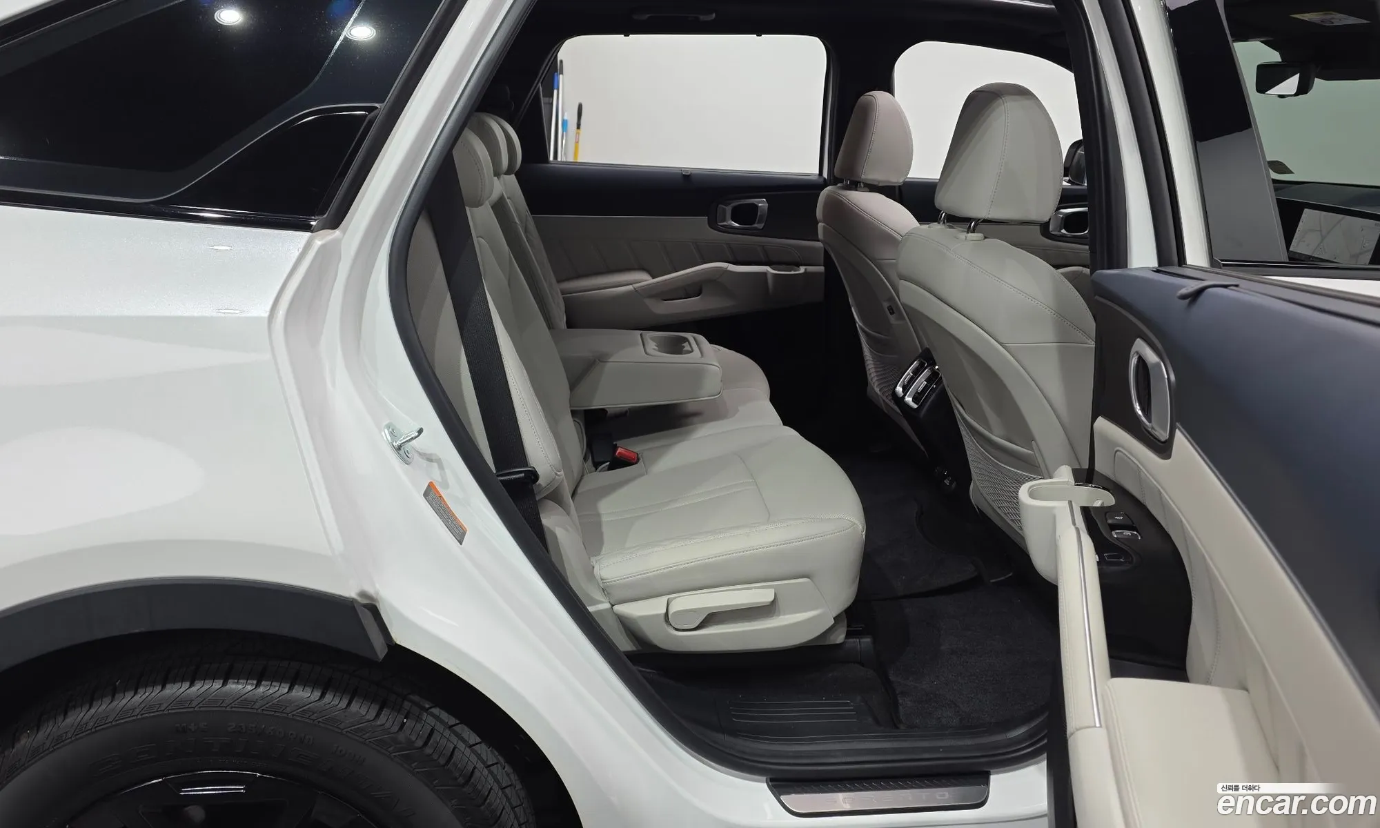 Kia Sorento 2024 — 14