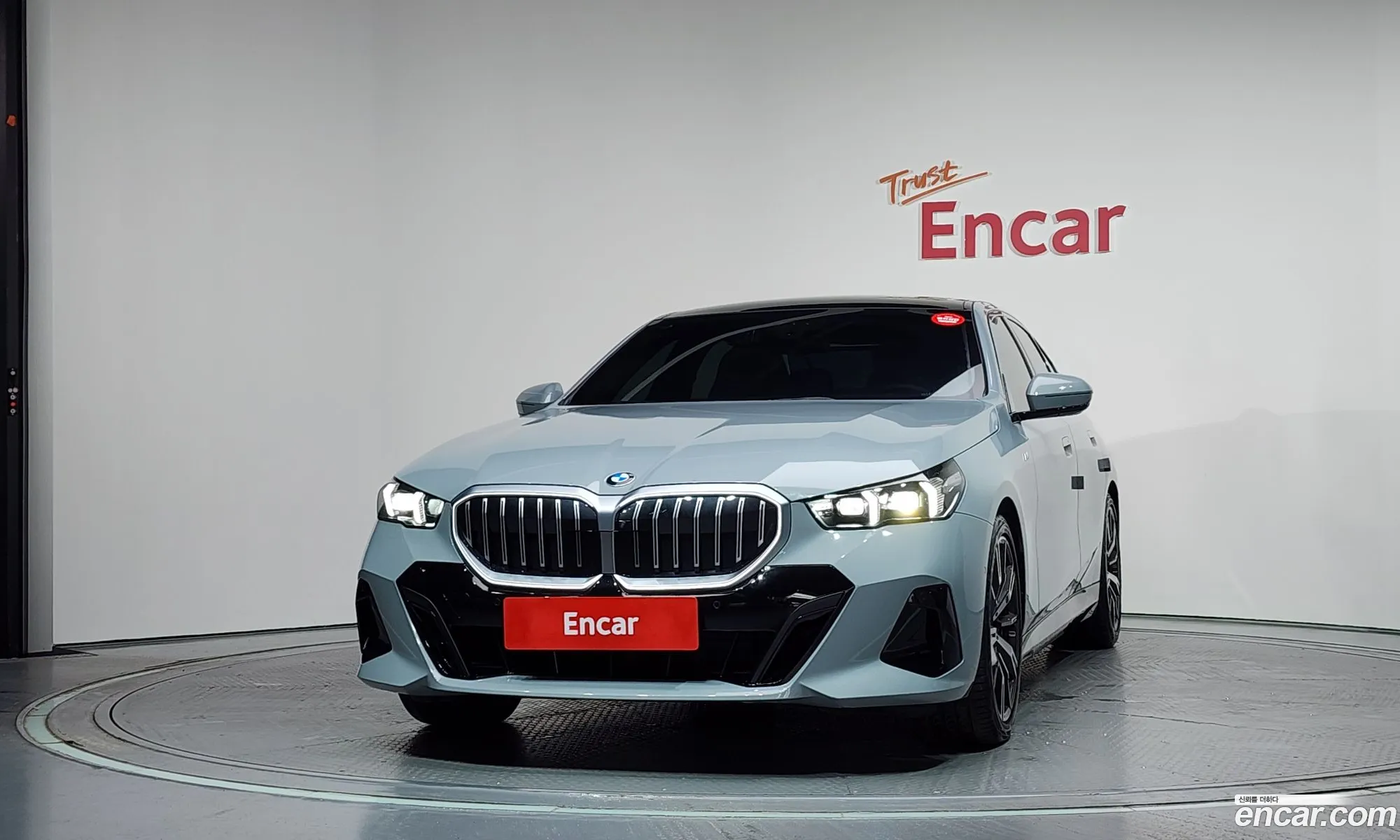 BMW 5 Series 2024 — 32