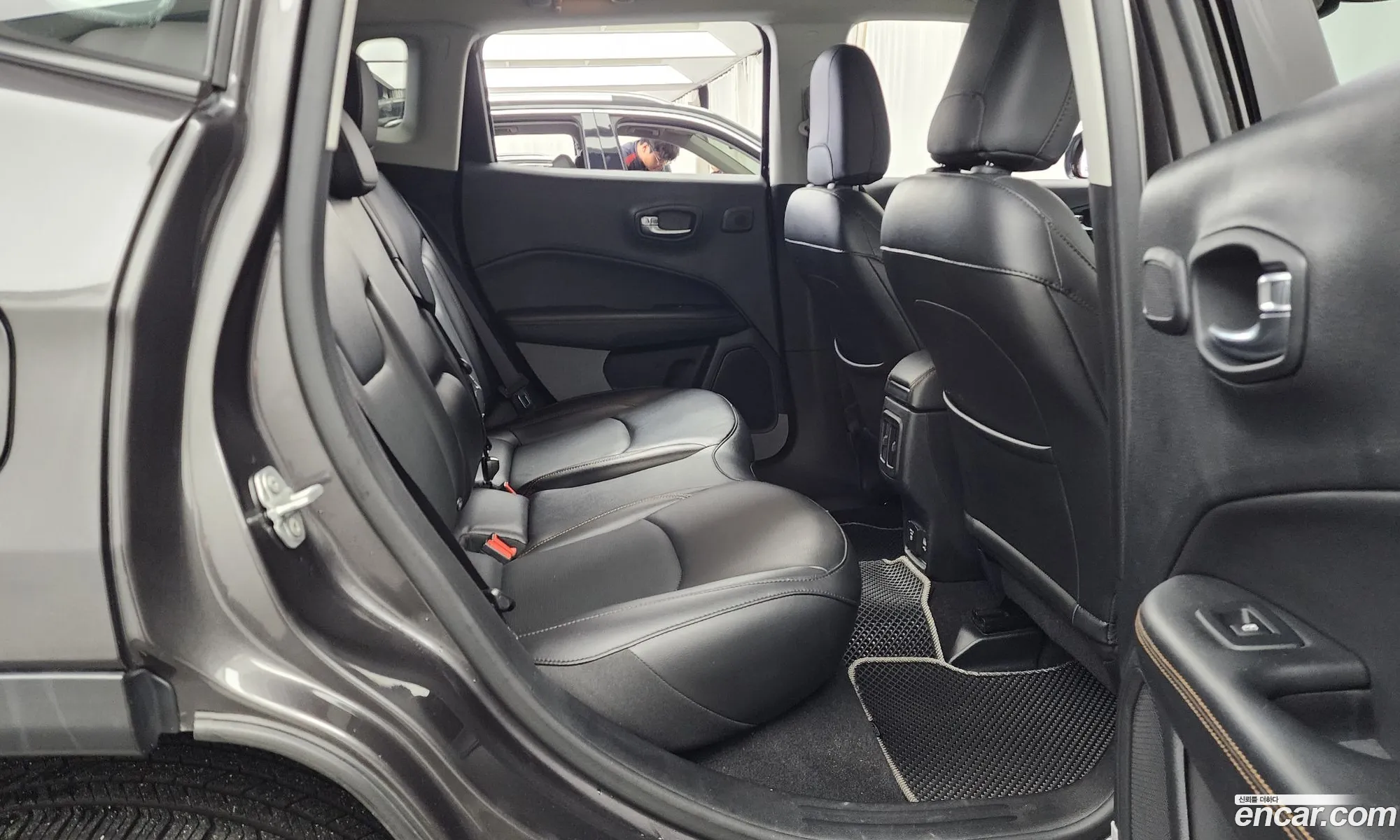 Jeep Compass 2019 — 18