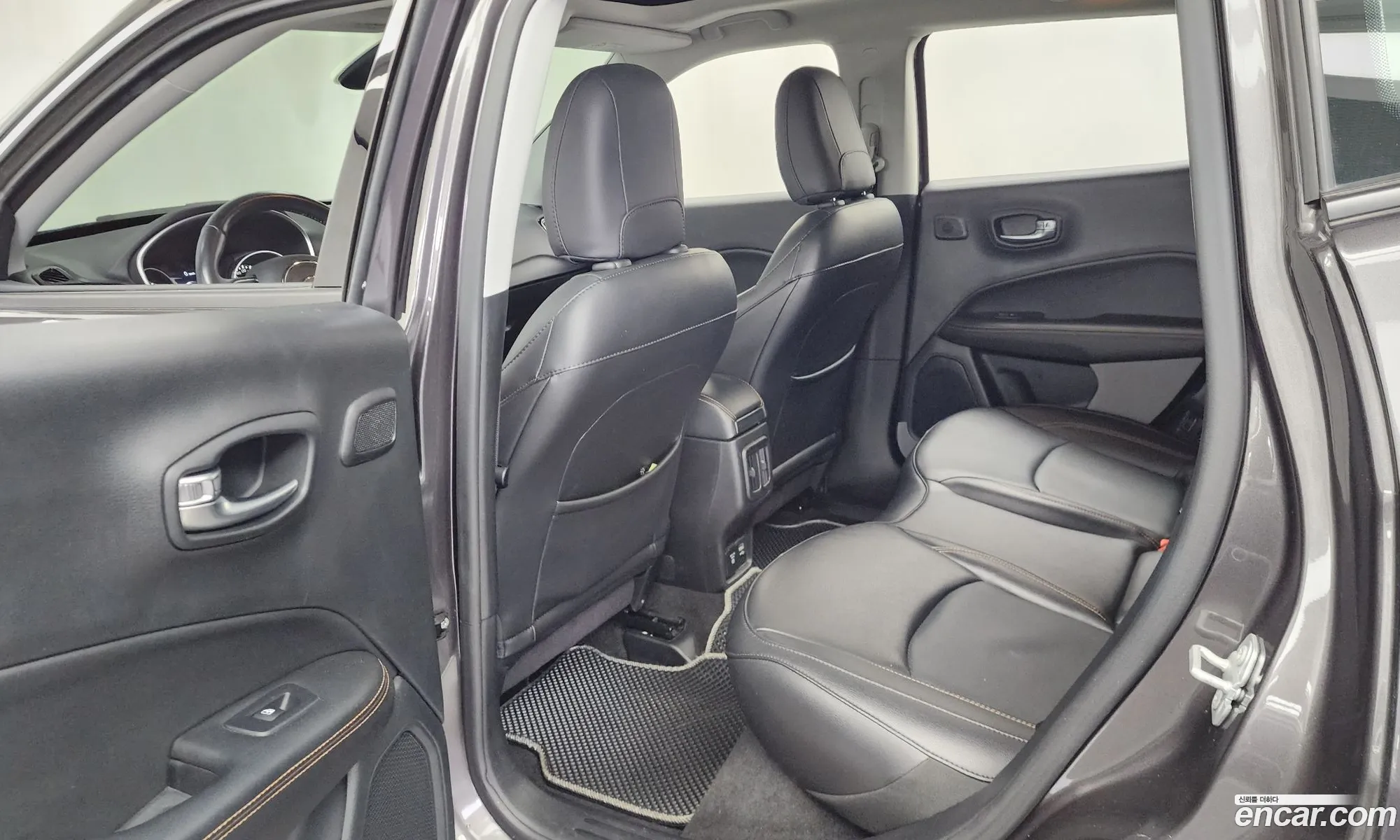 Jeep Compass 2019 — 12