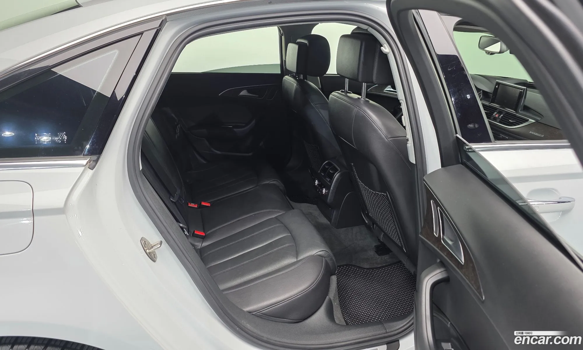 Audi A6 2017 — 29
