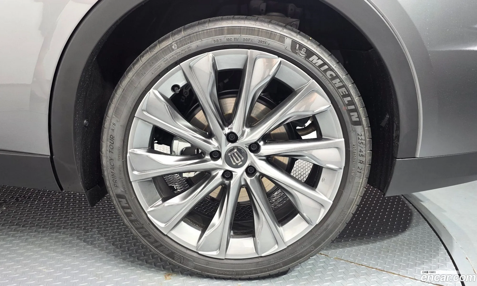 Toyota Crown Crossover 2025 JTDAAAAF7T3045904 — 32