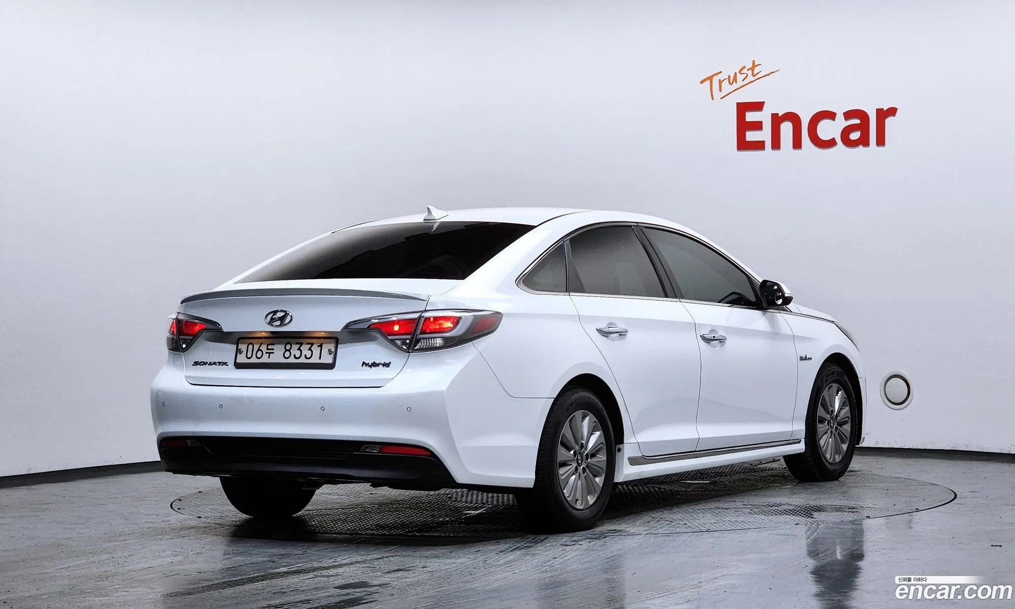 Hyundai LF Sonata Hybrid 2017 — 15