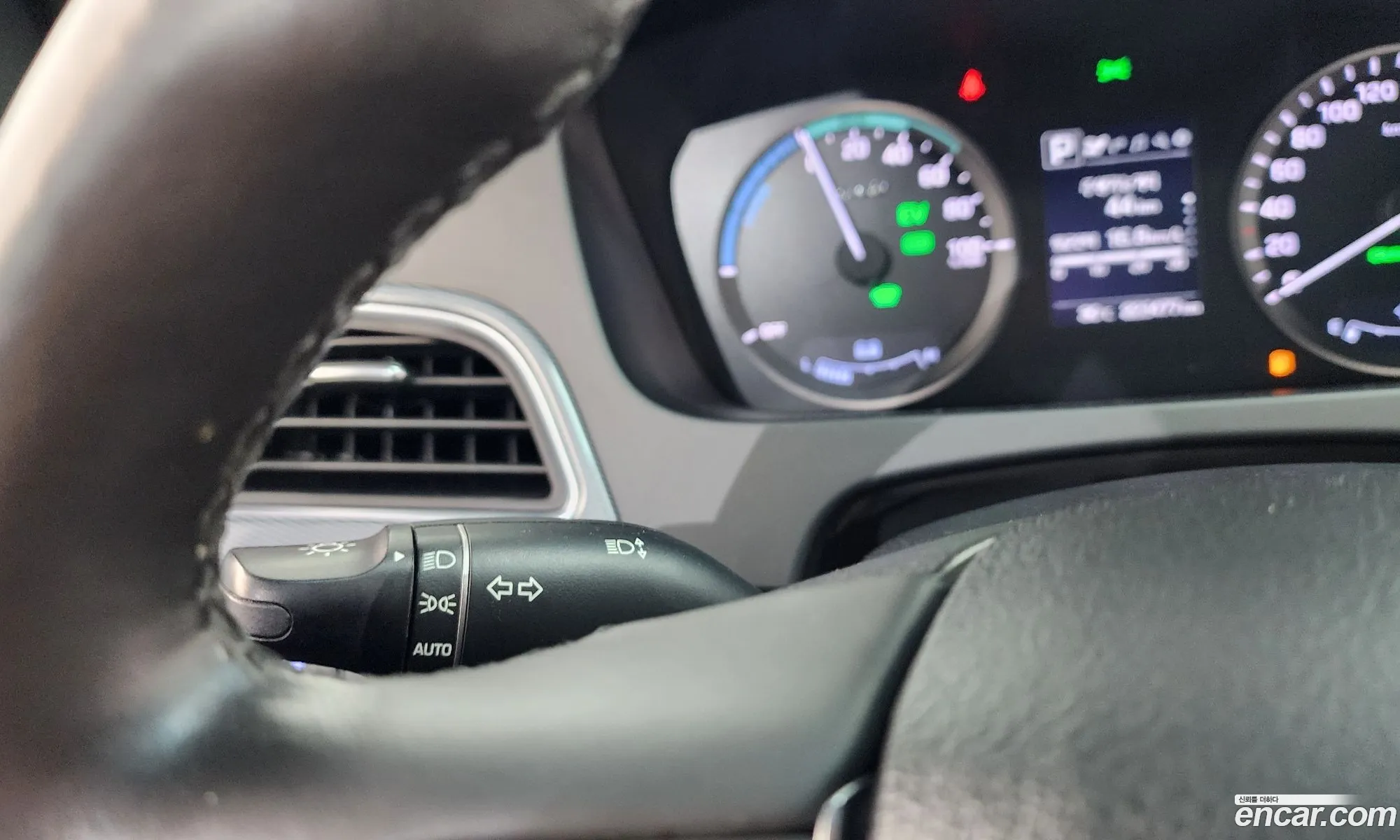 Hyundai LF Sonata Hybrid 2017 — 11