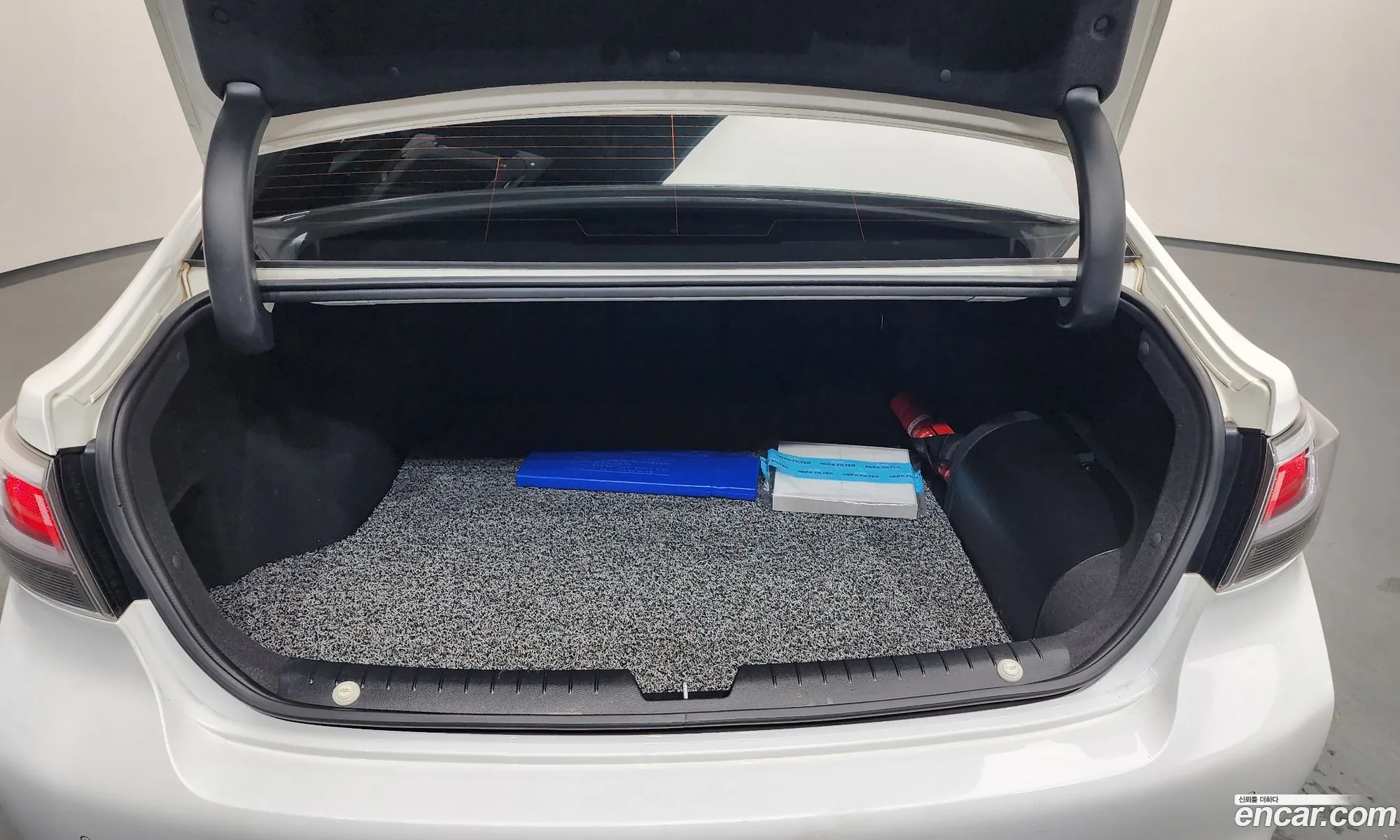 Hyundai LF Sonata Hybrid 2017 — 3