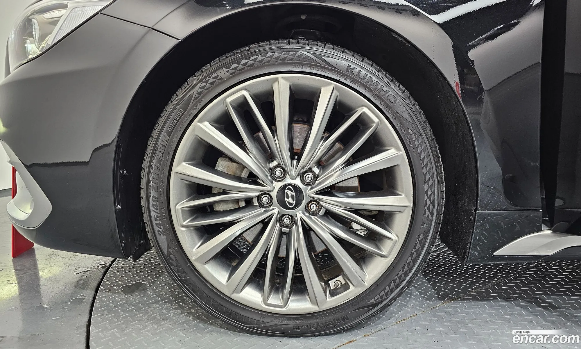 Hyundai Grandeur IG 2018 — 25