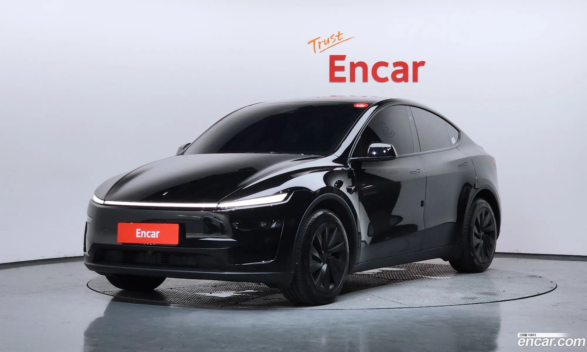 Tesla Model Y 2026 LRWYGCEK4TC568570 — 9