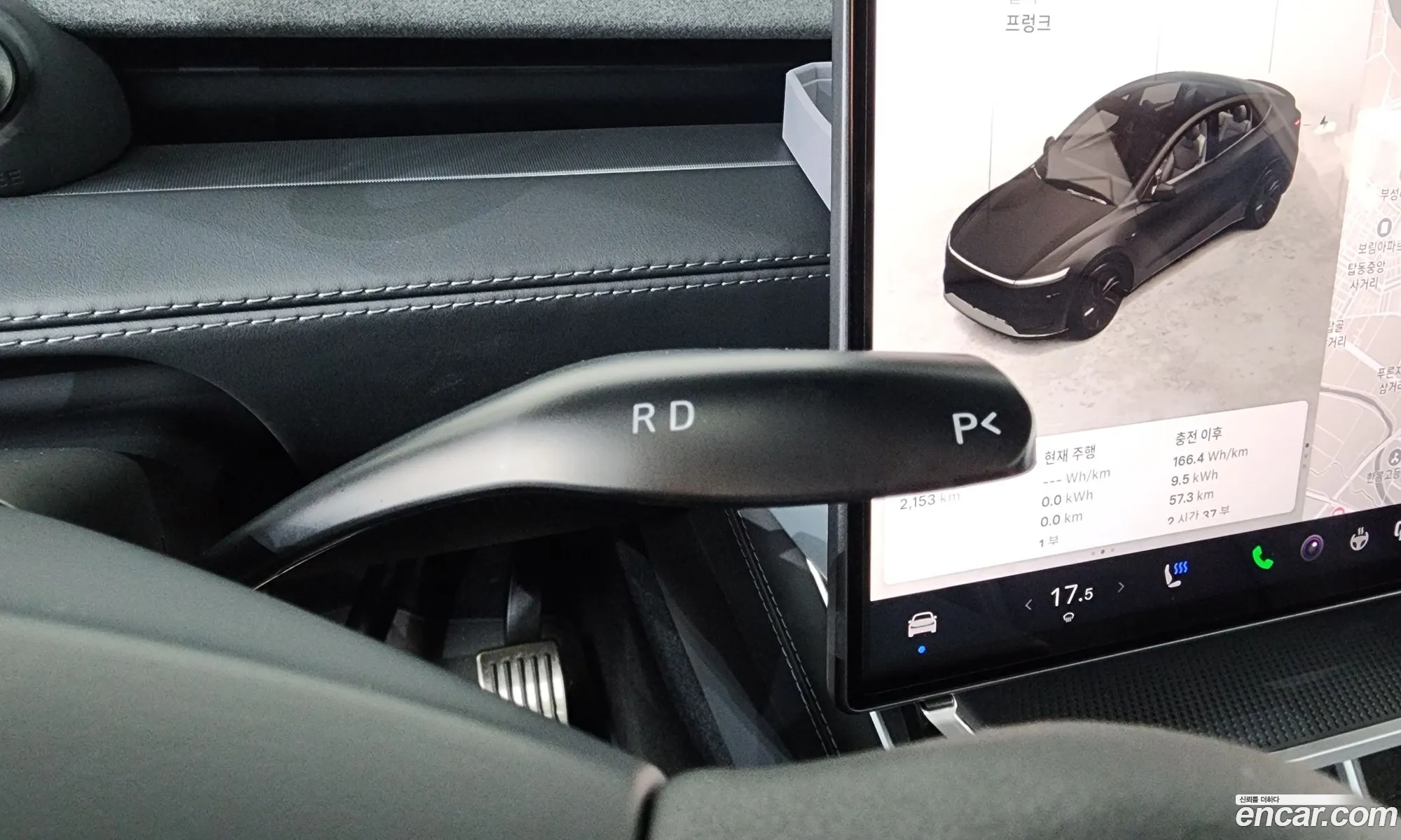 Tesla Model Y 2026 LRWYGCEK4TC568570 — 25