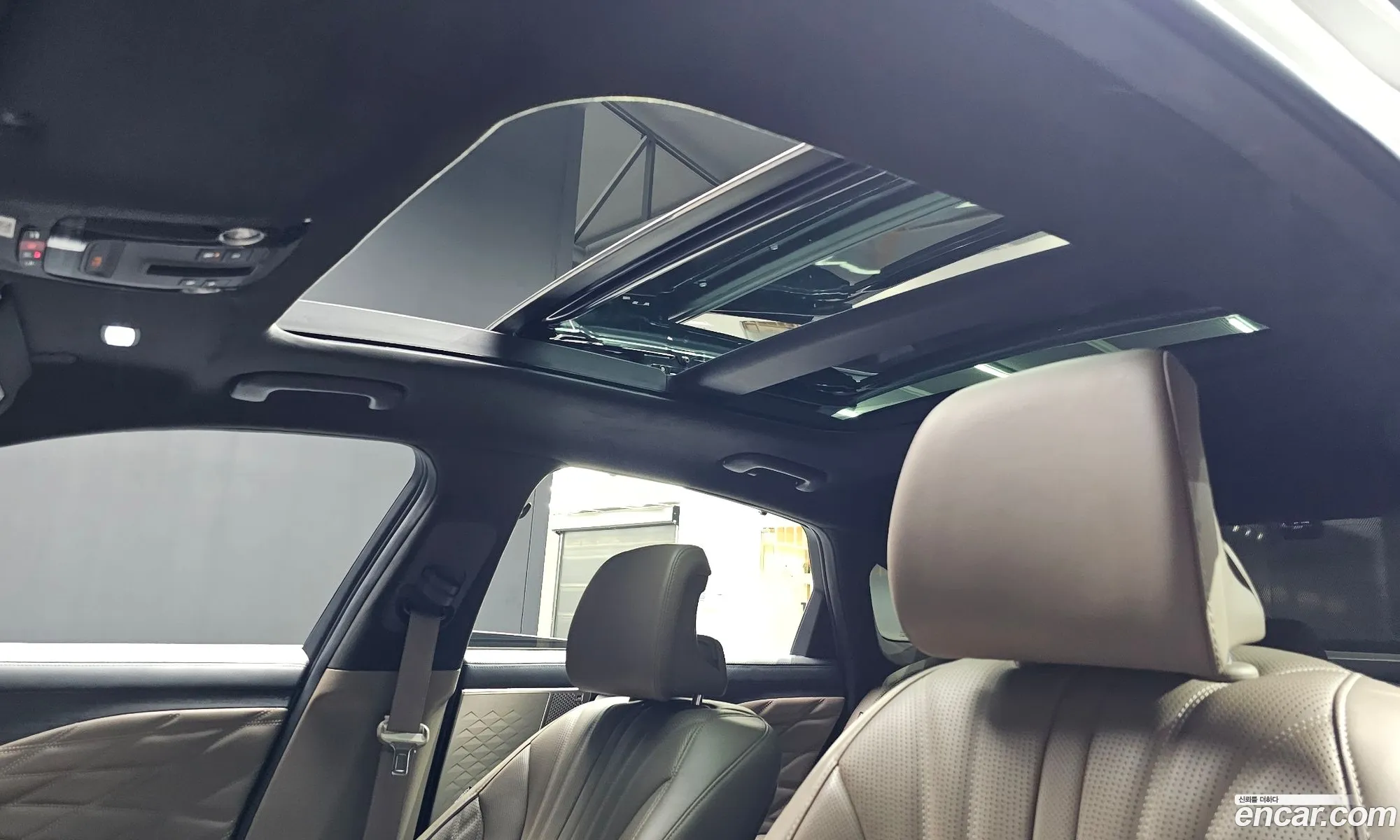 Kia K8 Hybrid 2022 — 34