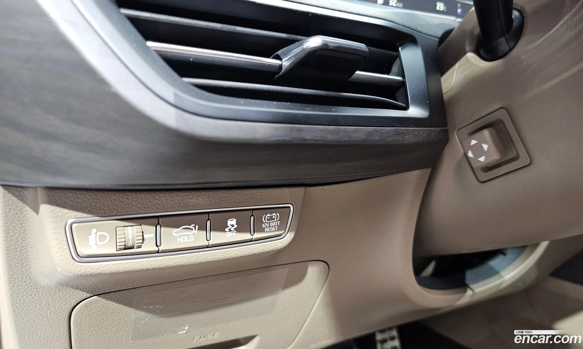 Kia K8 Hybrid 2022 — 16
