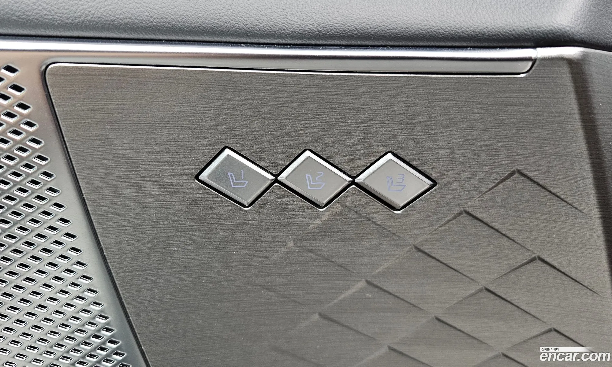 Kia K8 Hybrid 2022 — 12