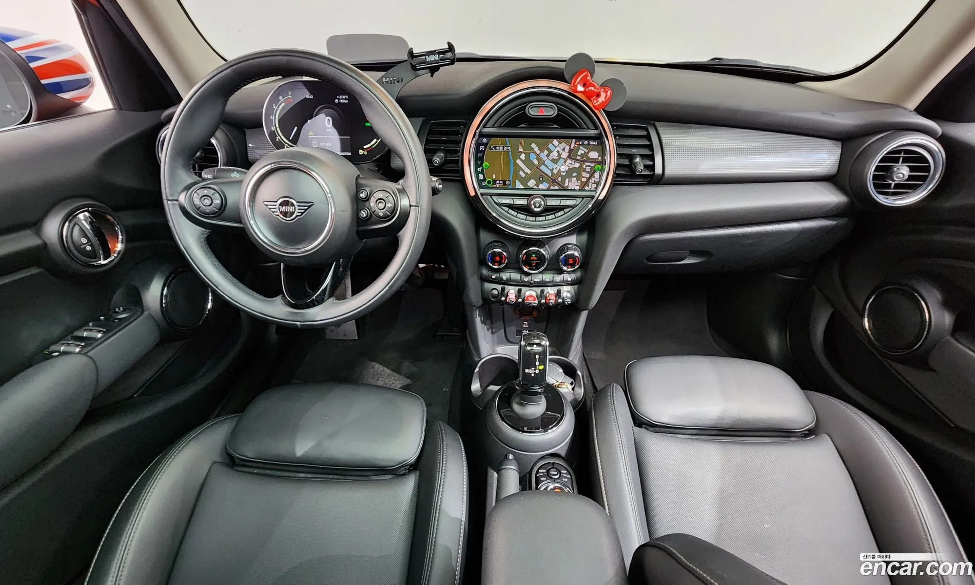 Mini Cooper 2021 — 30
