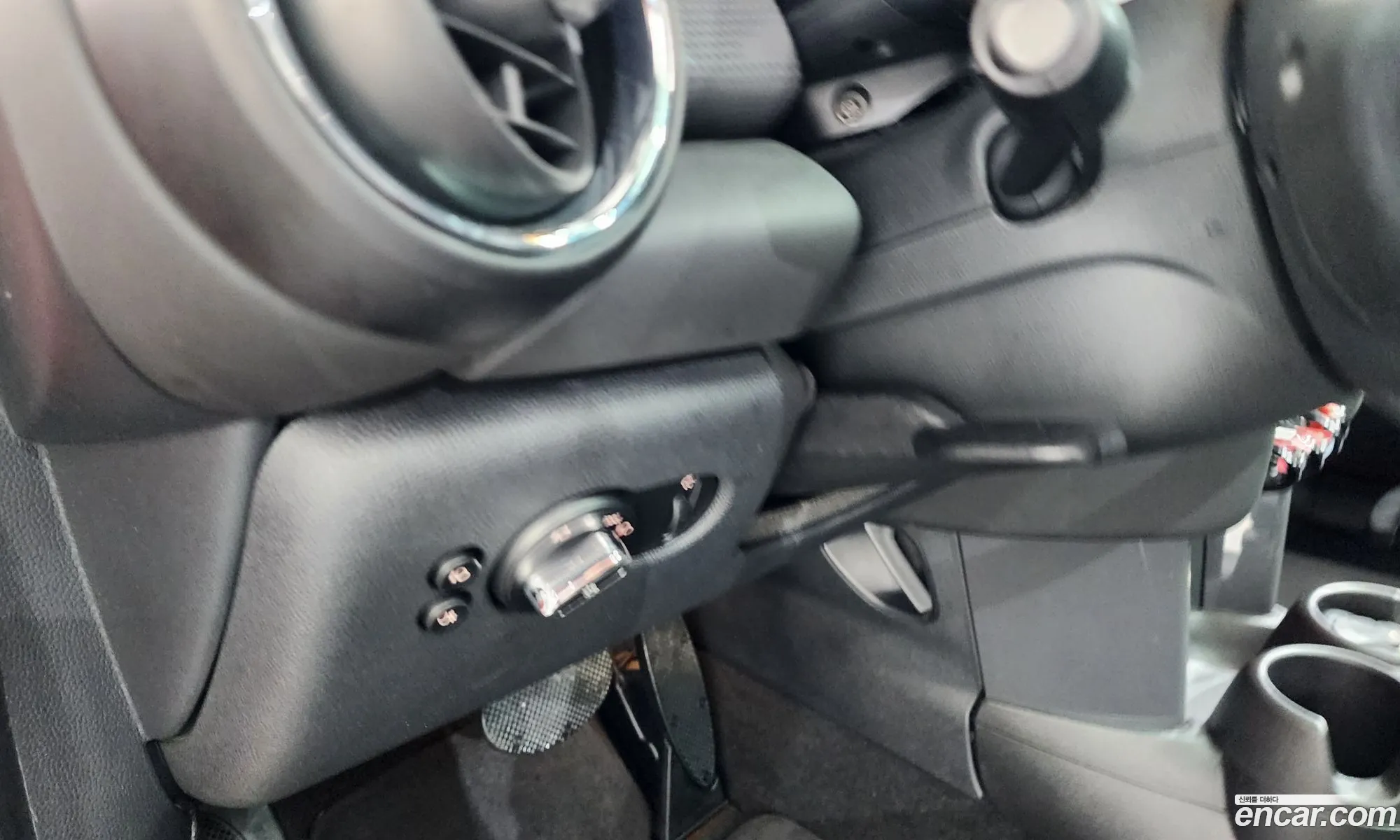 Mini Cooper 2021 — 32