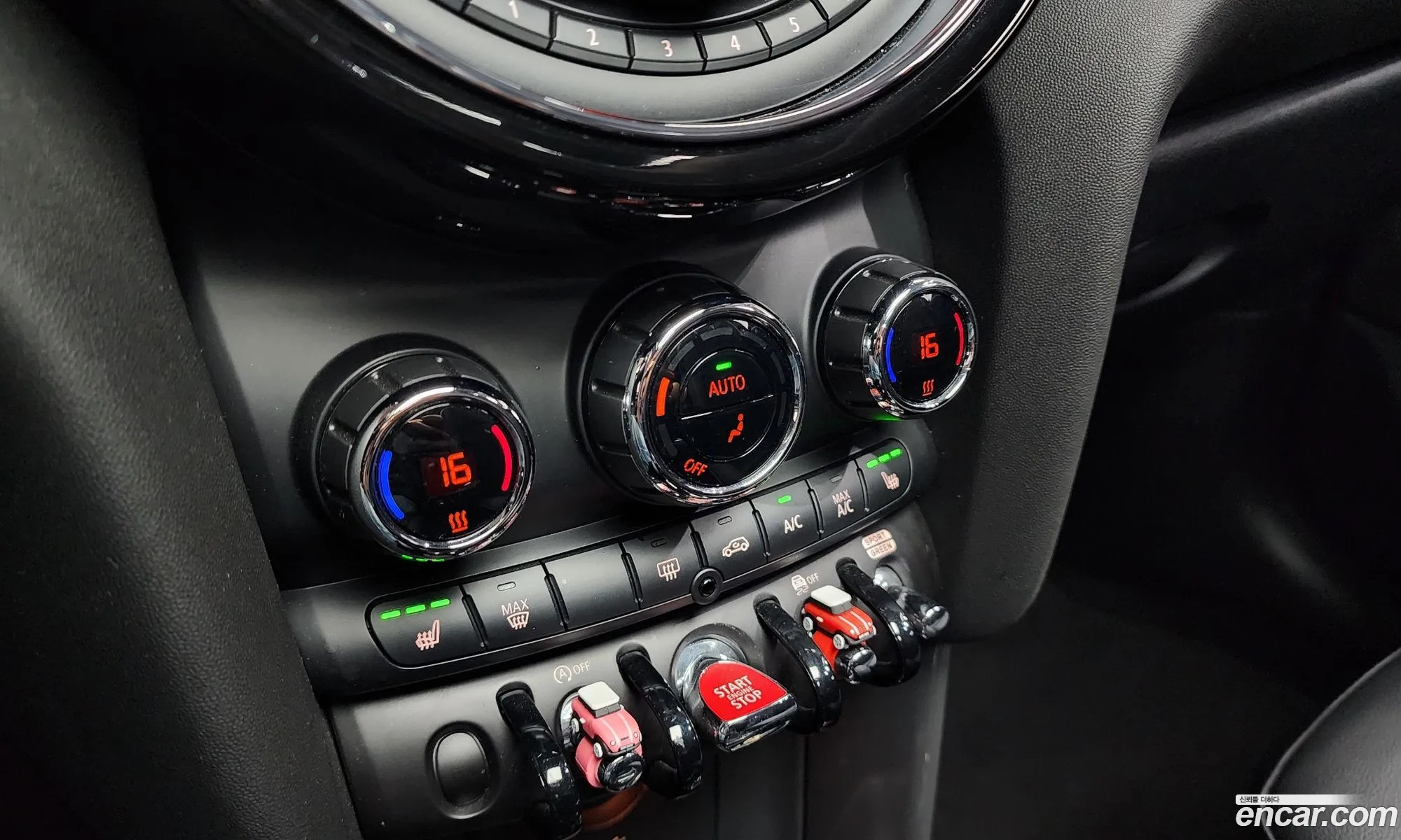 Mini Cooper 2021 — 27