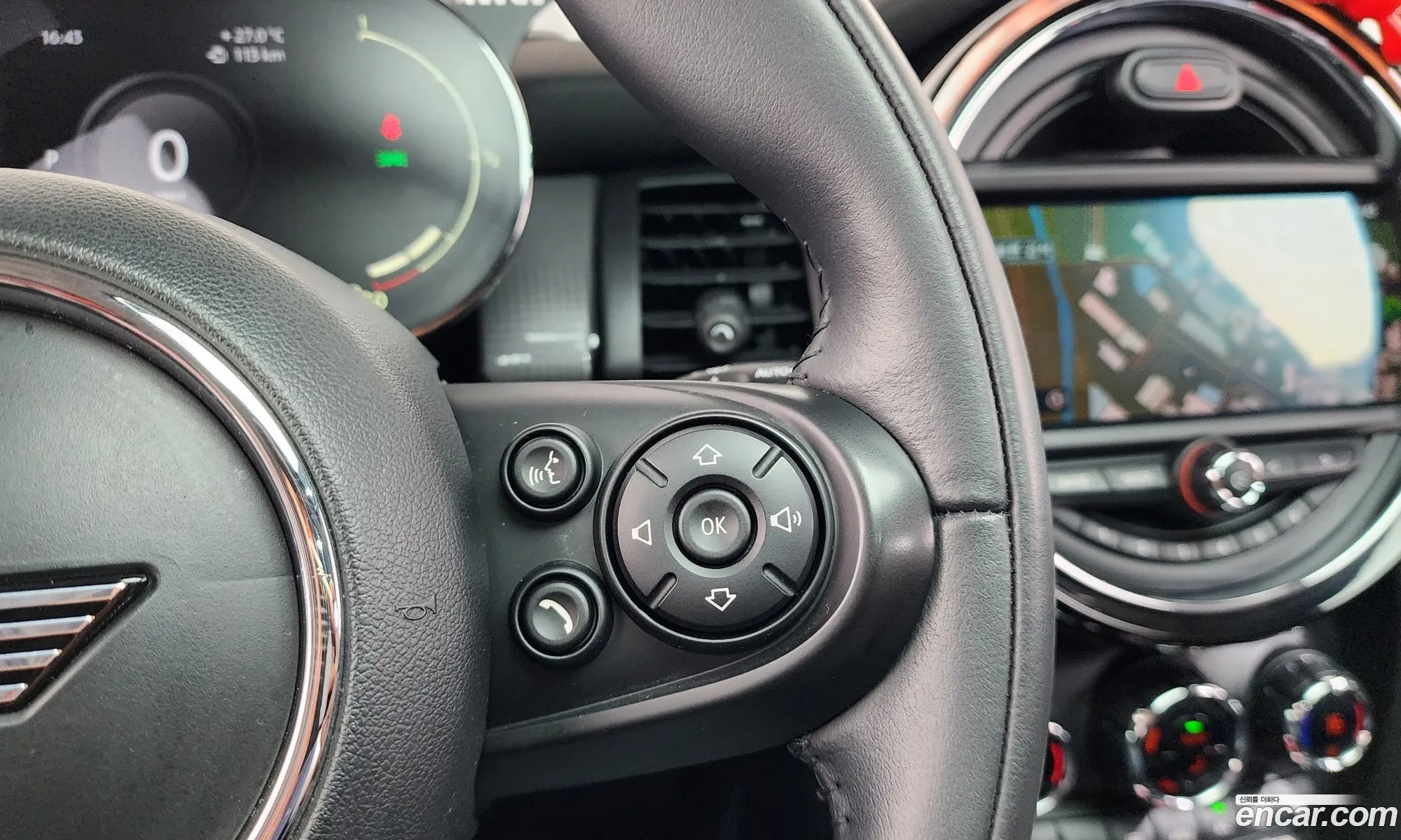 Mini Cooper 2021 — 29