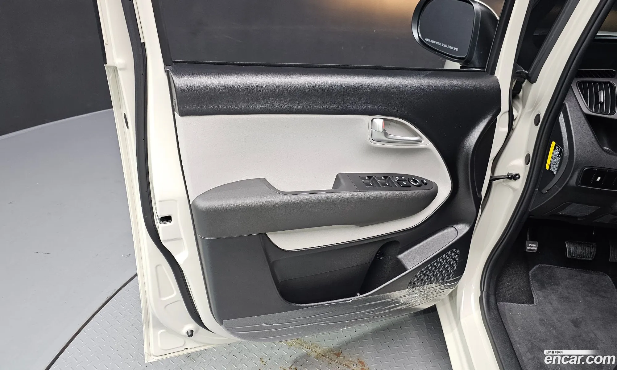 Kia Kia Ray 2024 — 17
