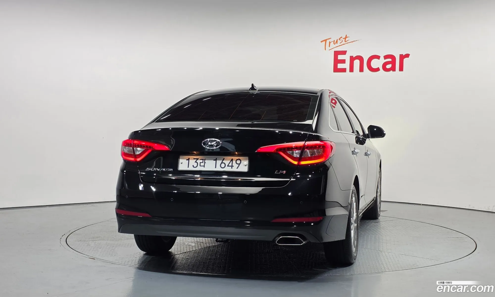 Hyundai LF Sonata 2016 — 17