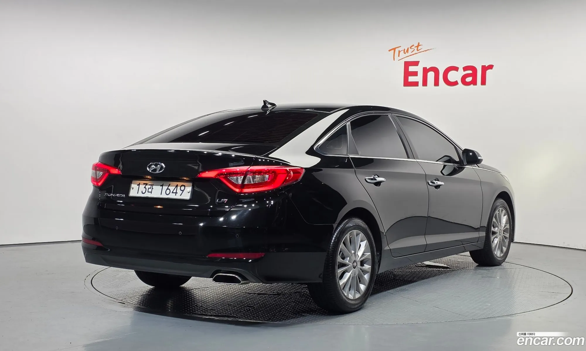 Hyundai LF Sonata 2016 — 10