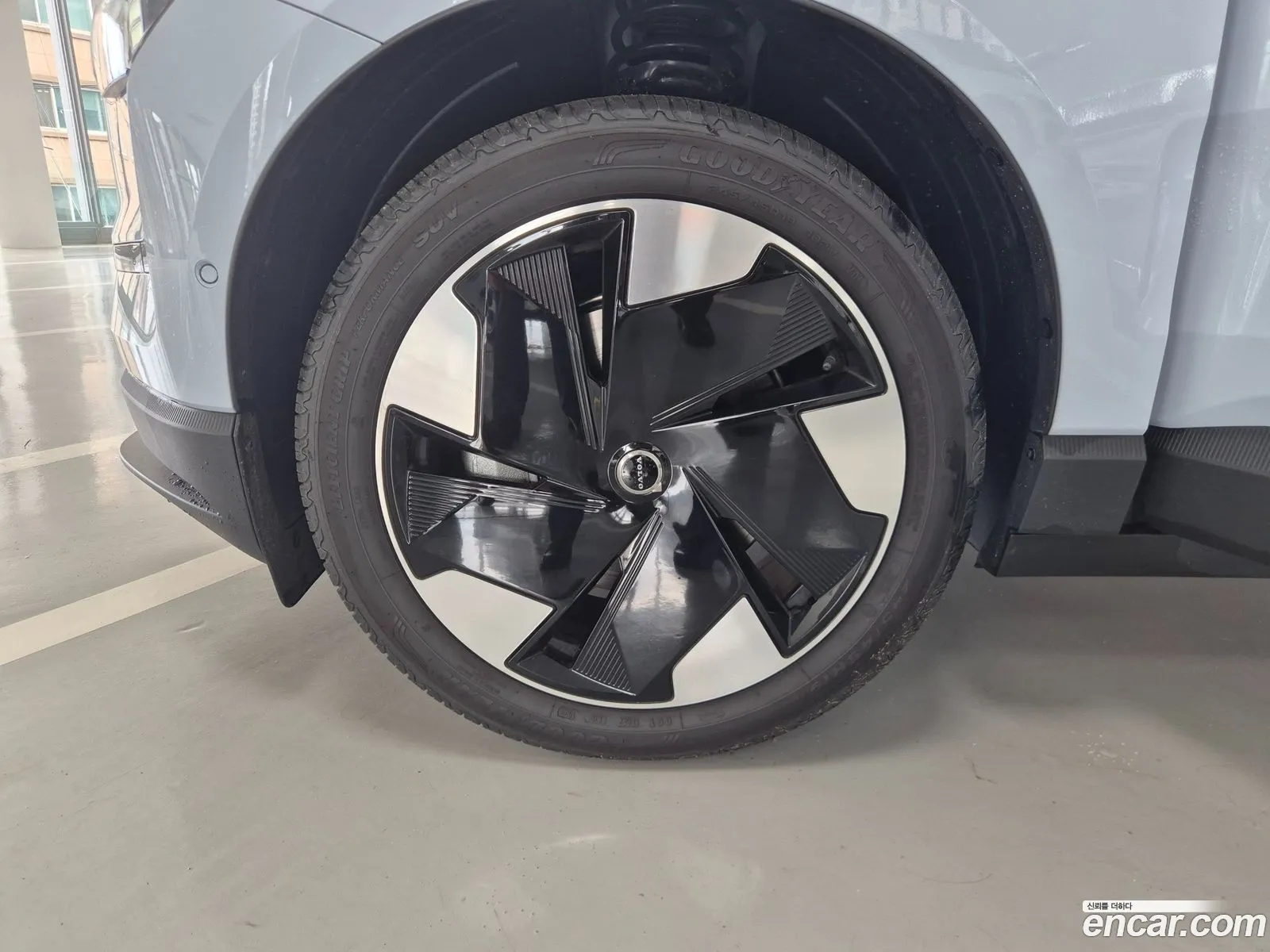 Volvo EX30 2025 — 4