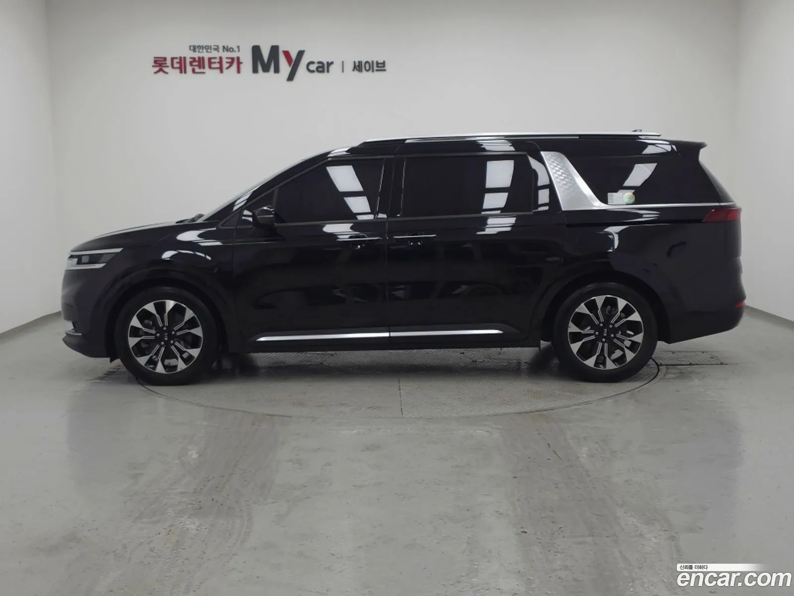 Kia Carnival 2021 — 10