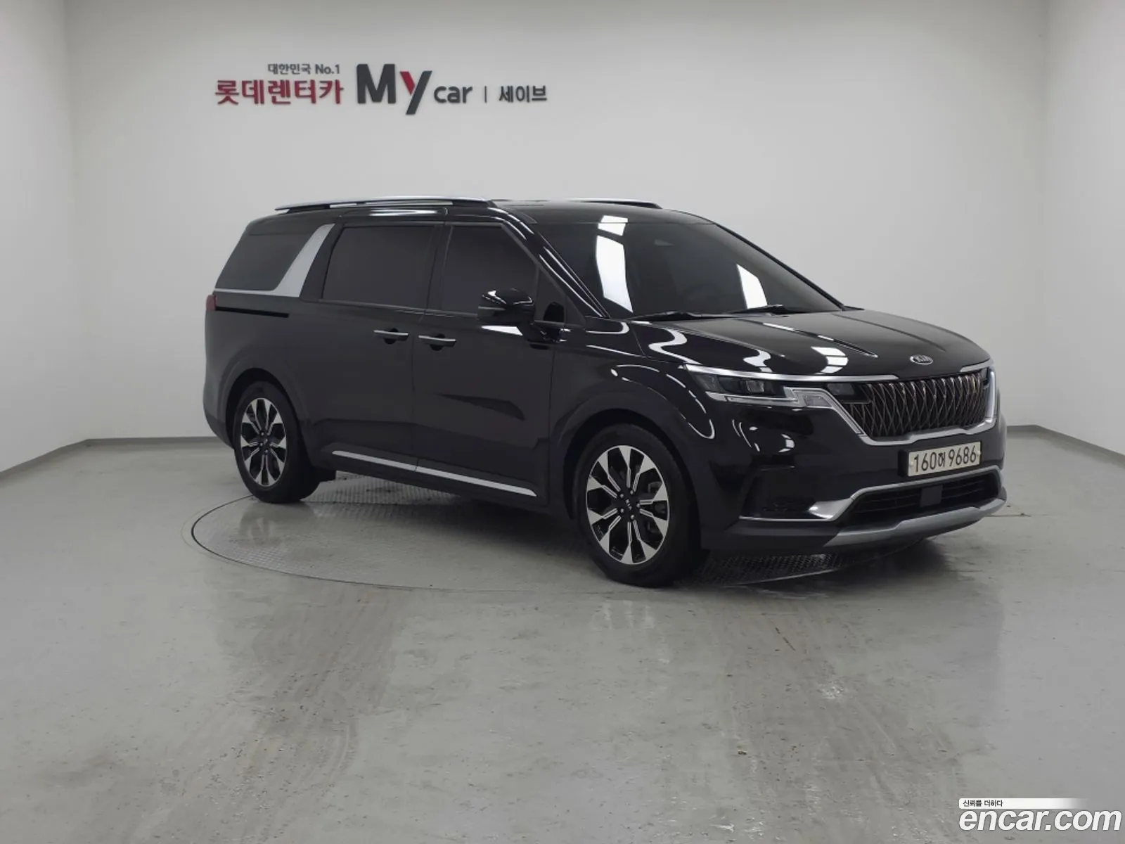 Kia Carnival 2021 — 3