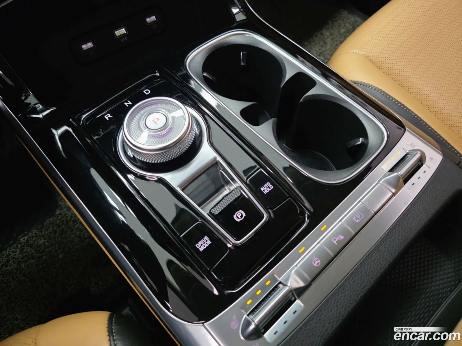 Kia Carnival 2021 — 12