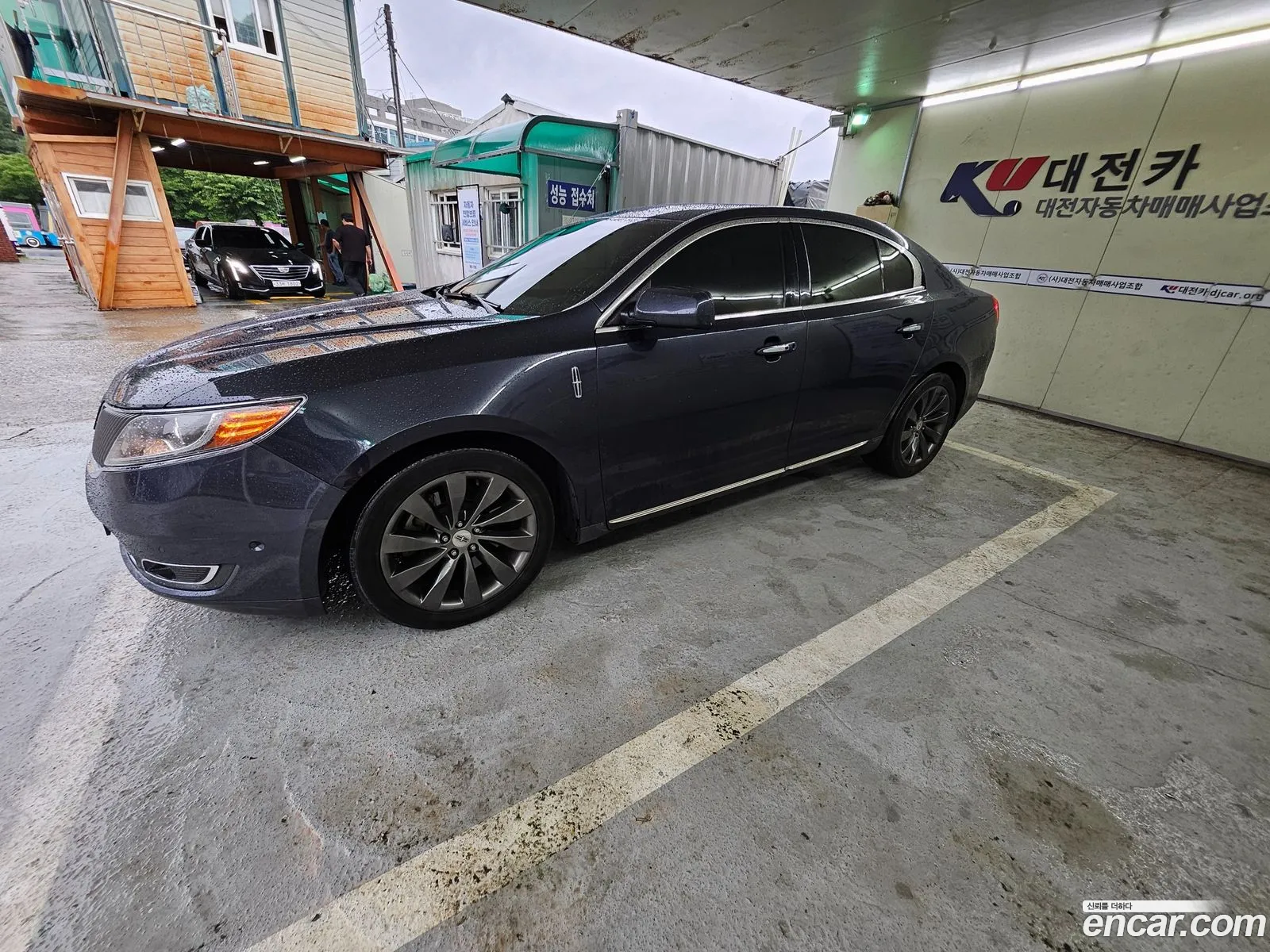 Lincoln MKS 2013 — 18