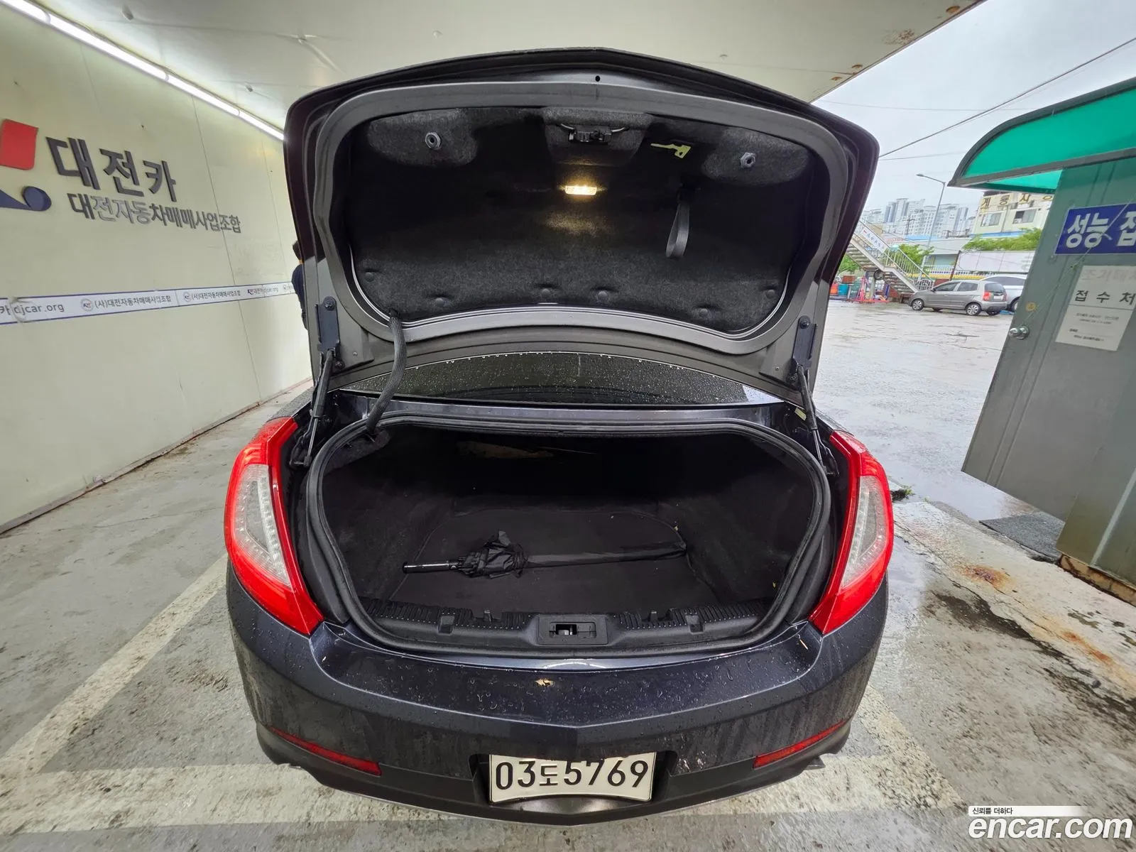 Lincoln MKS 2013 — 17