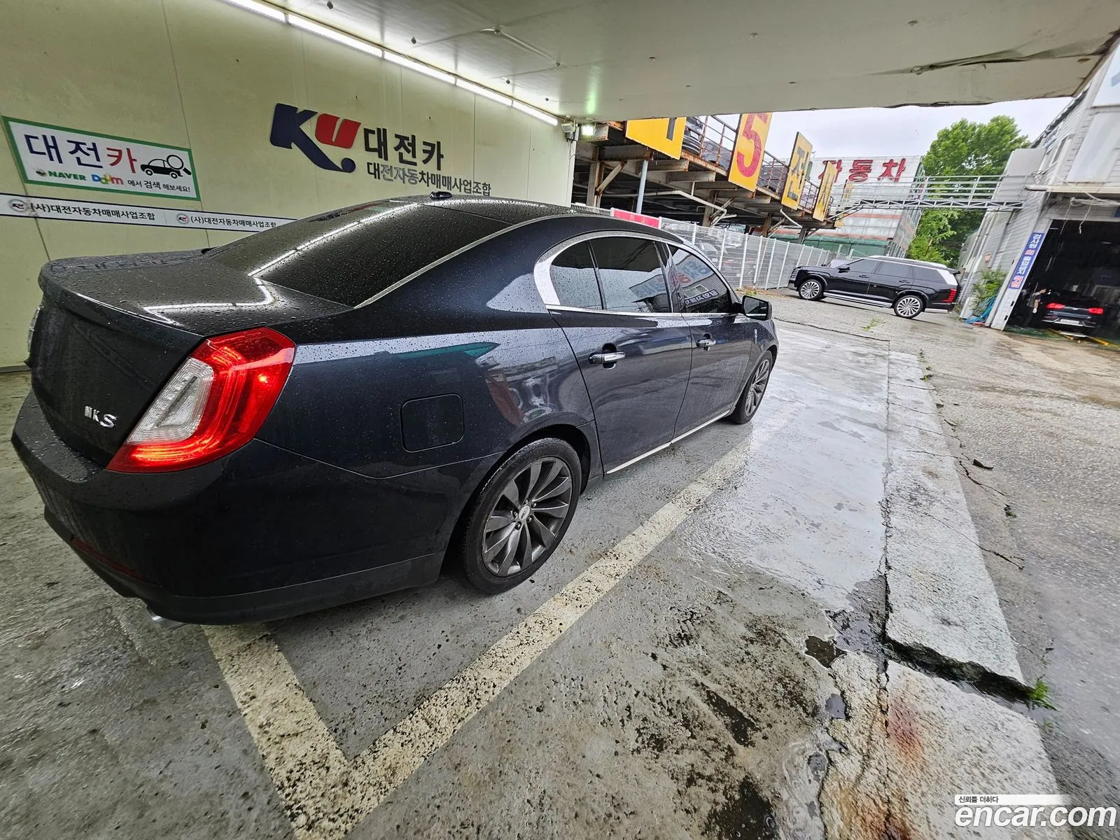 Lincoln MKS 2013 — 11
