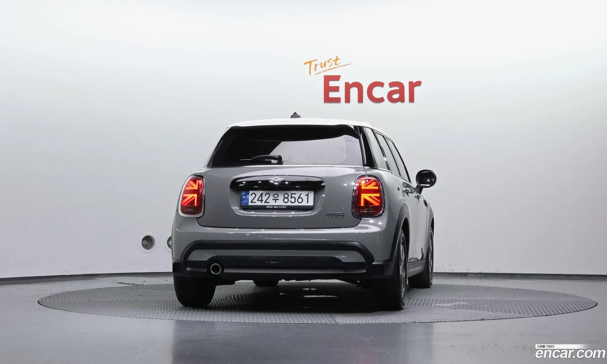 Mini Cooper 2022 — 26