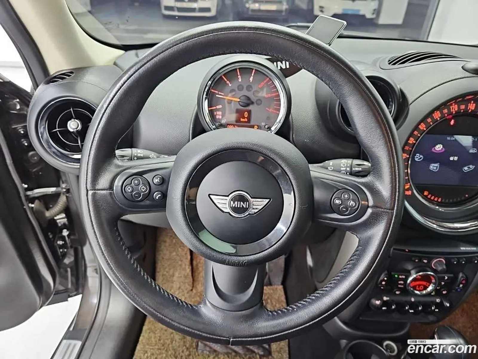 Mini Cooper D Countryman 2015 — 11