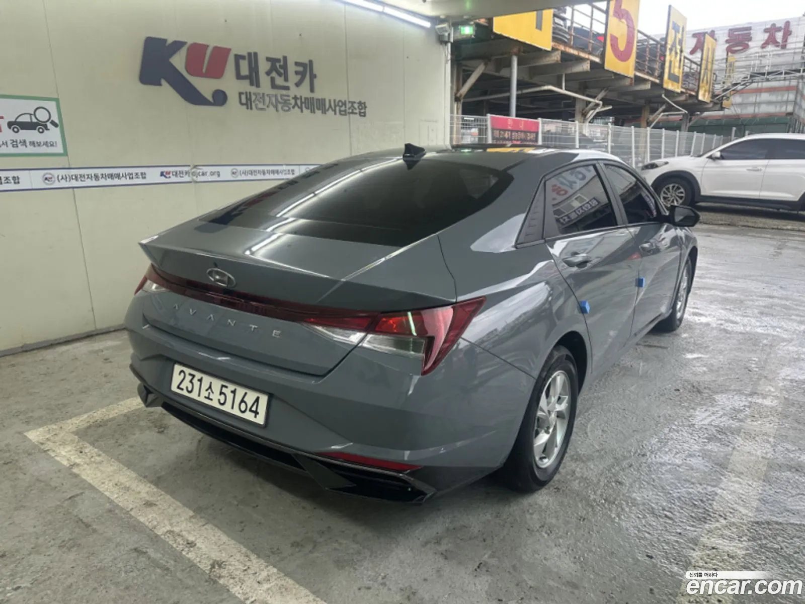 Hyundai Elantra 2022 — 10