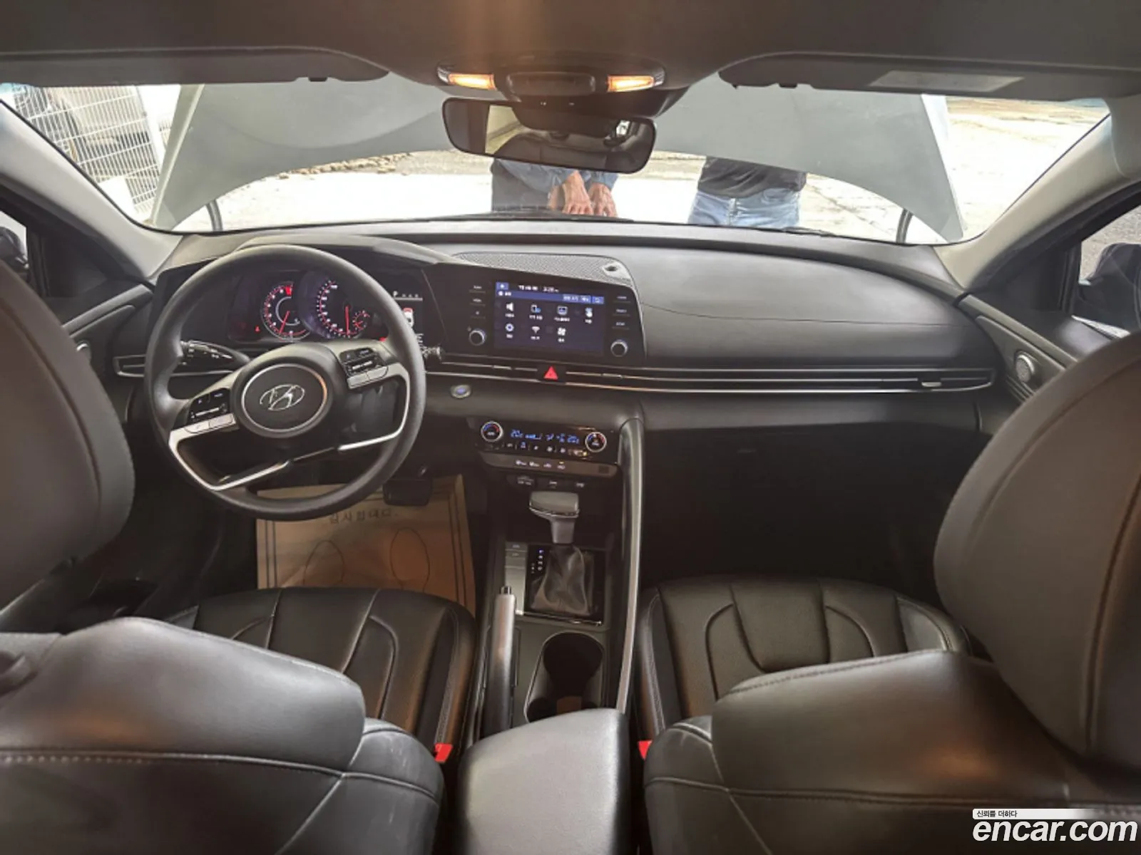 Hyundai Elantra 2022 — 13