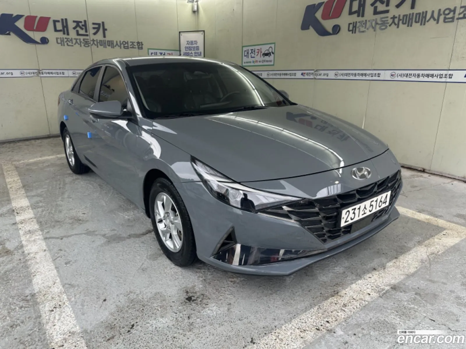 Hyundai Elantra 2022 — 19