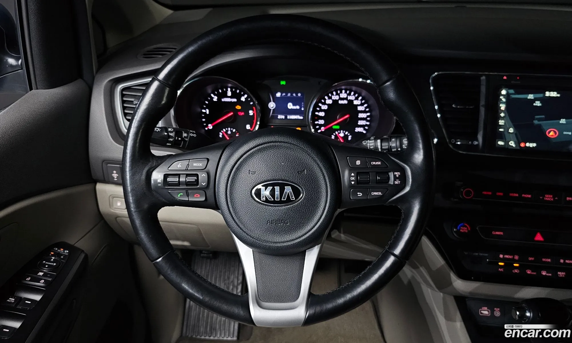 Kia Carnival 2015 KNAMB81ABGS151060 — 7