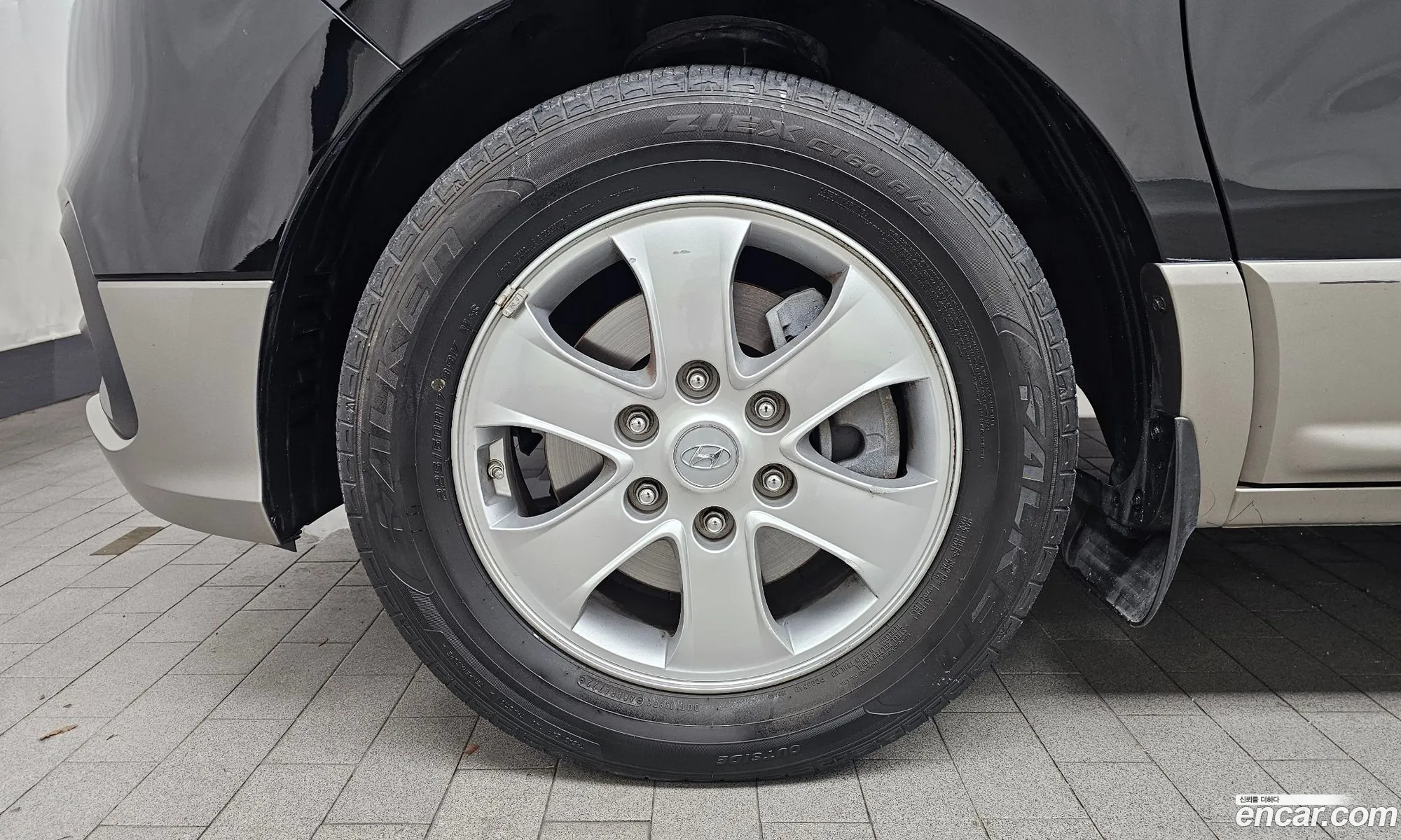 Hyundai Grand Starex 2018 — 18