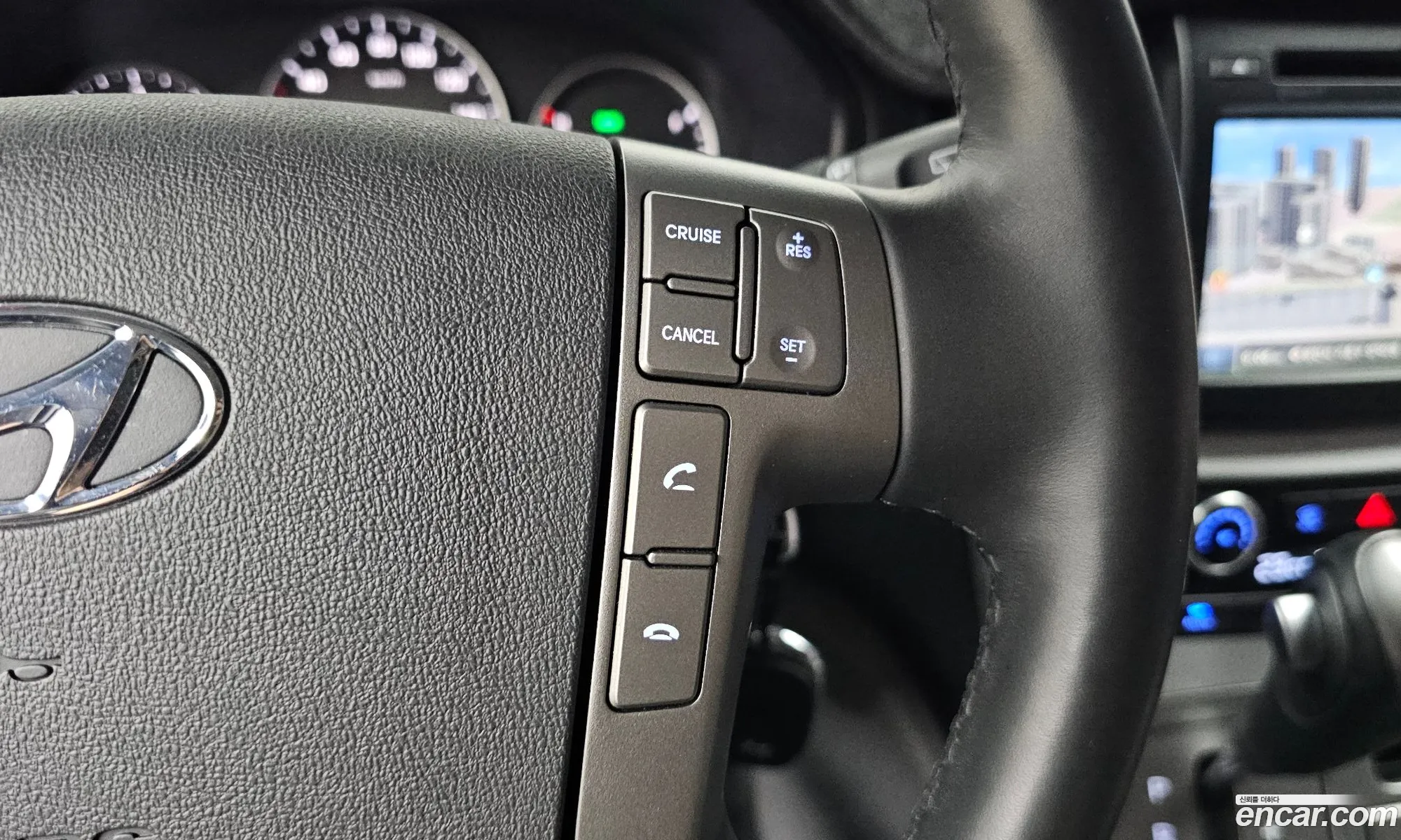 Hyundai Grand Starex 2018 — 27