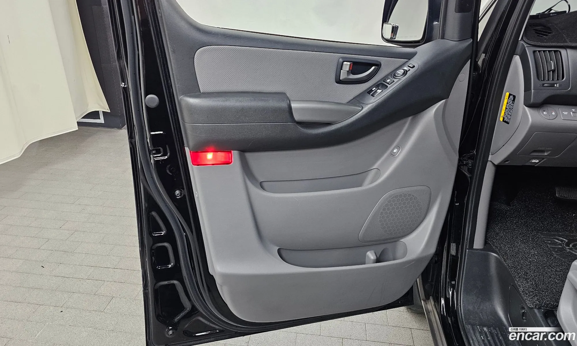 Hyundai Grand Starex 2018 — 20