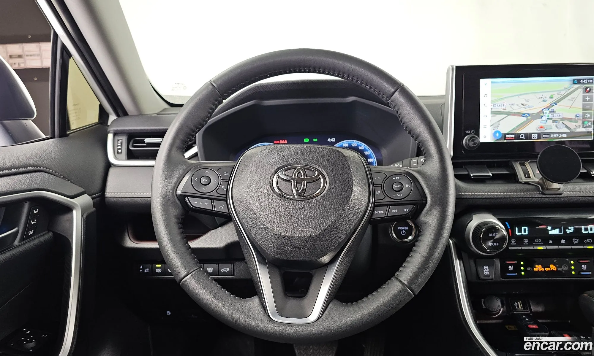 Toyota RAV4 2024 — 31