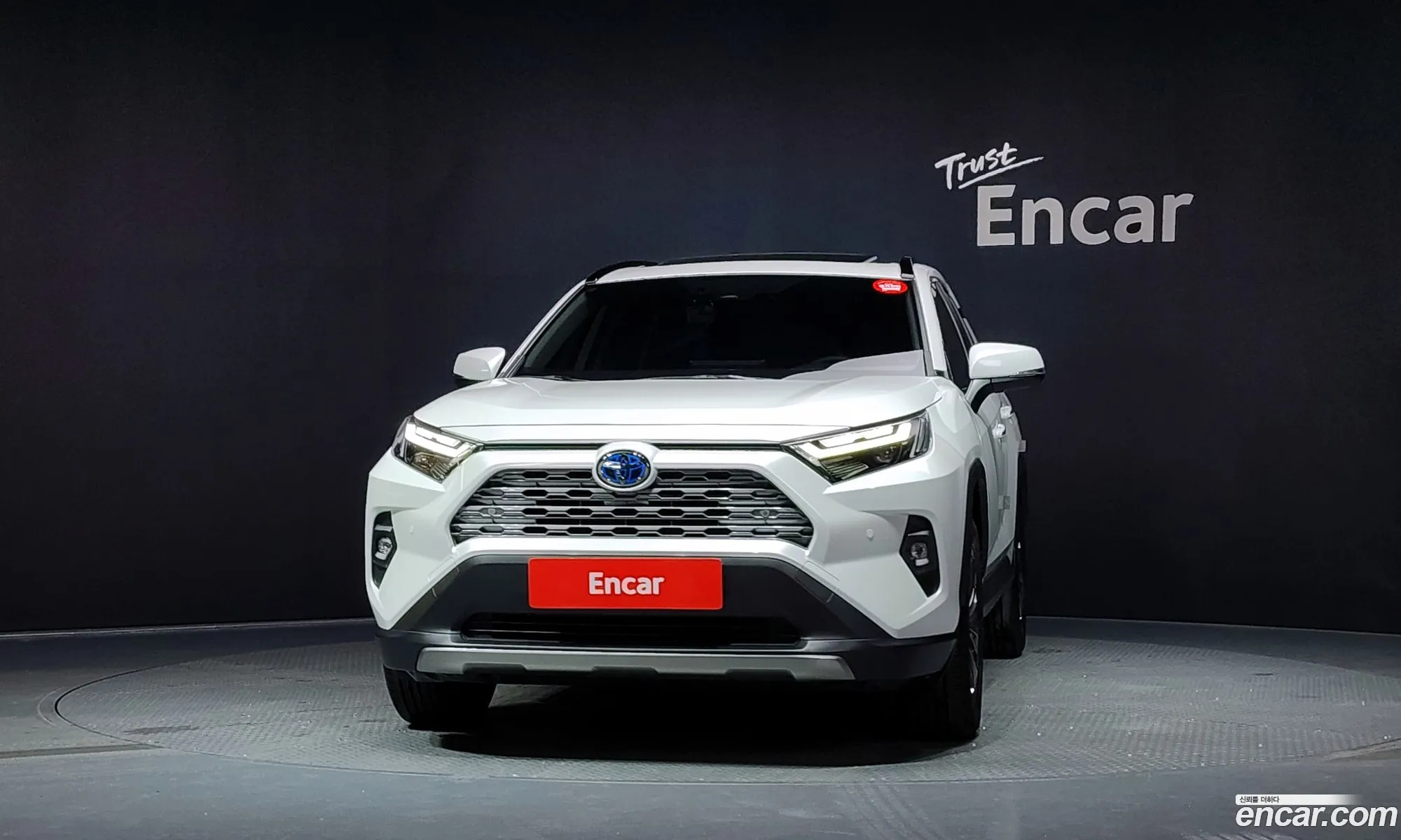 Toyota RAV4 2024 — 30